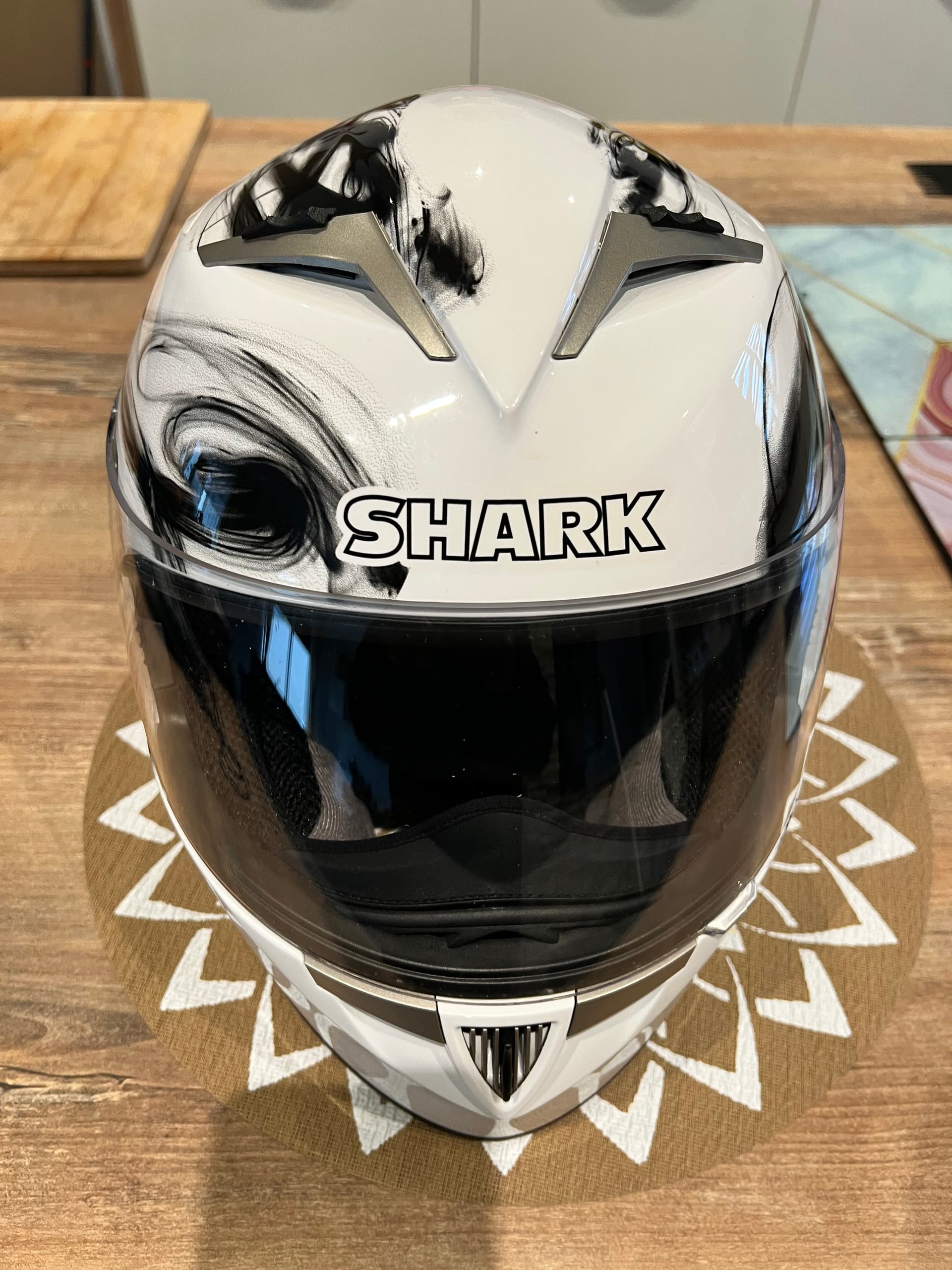 Casque shark