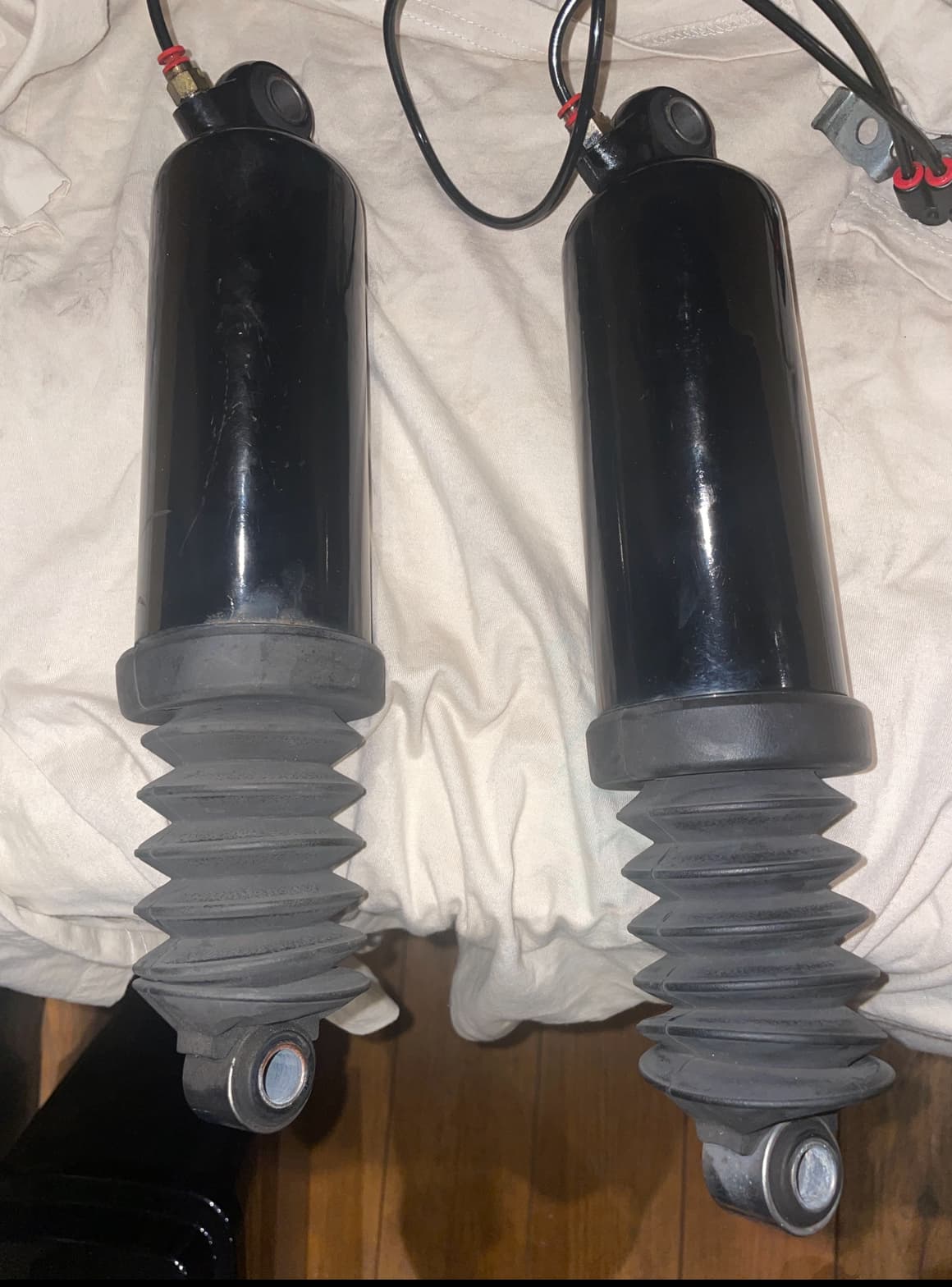 Amortisseur Harley Davidson pneumatique — photo 3/3
