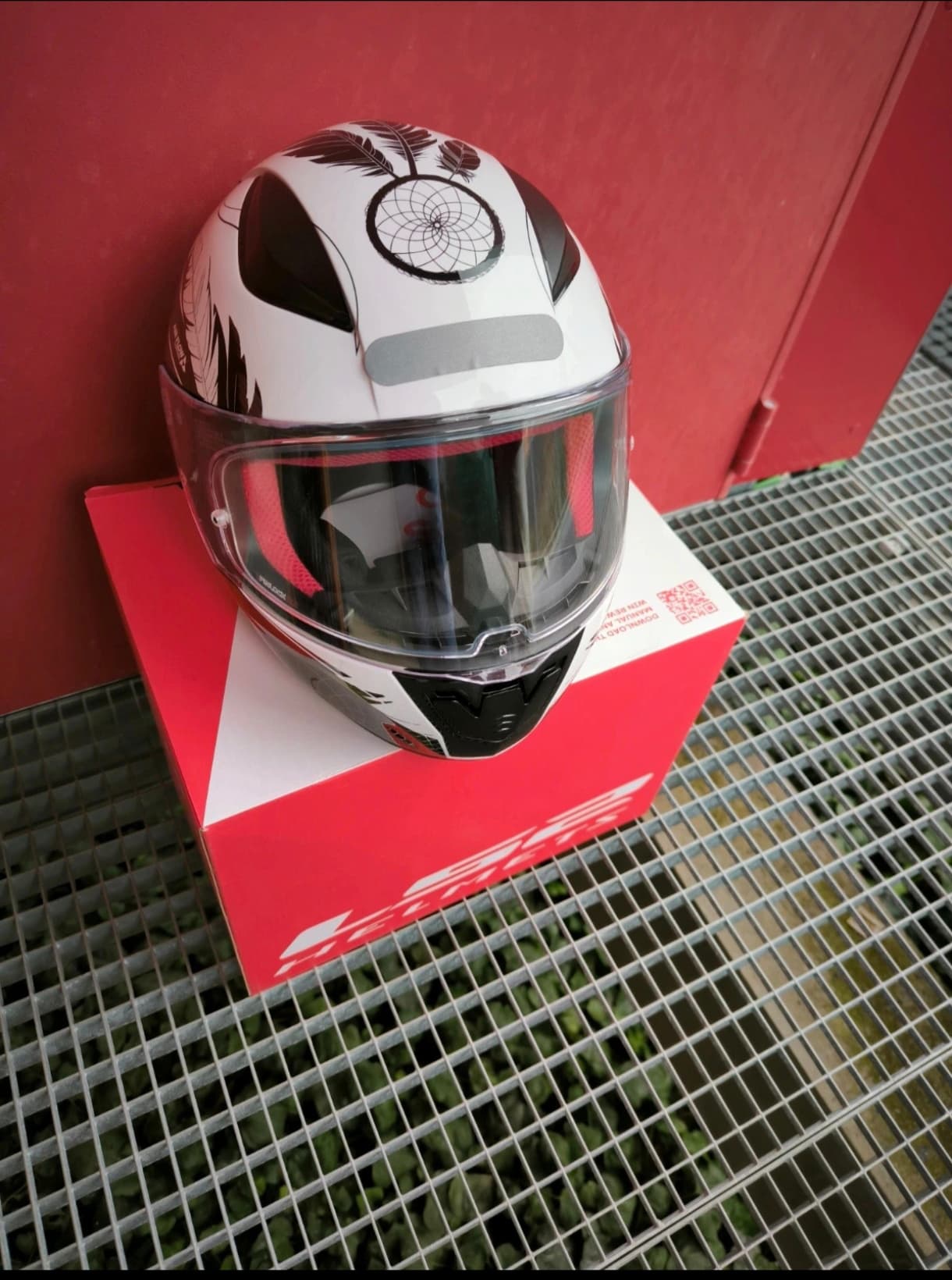 Casque moto intégral LS2 — photo 2/3