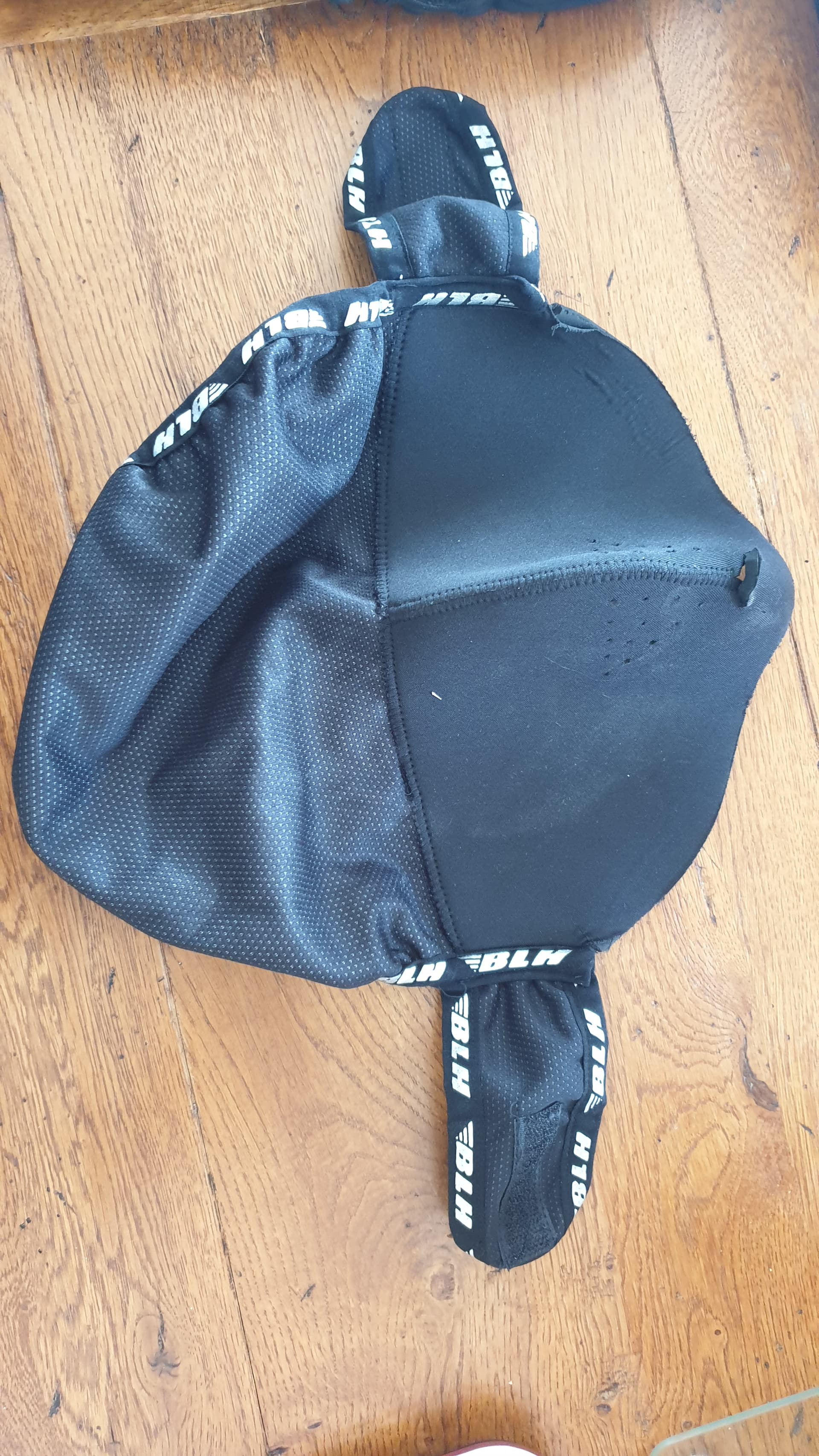 Masque blanc neoprene couvre cou — photo 1/2
