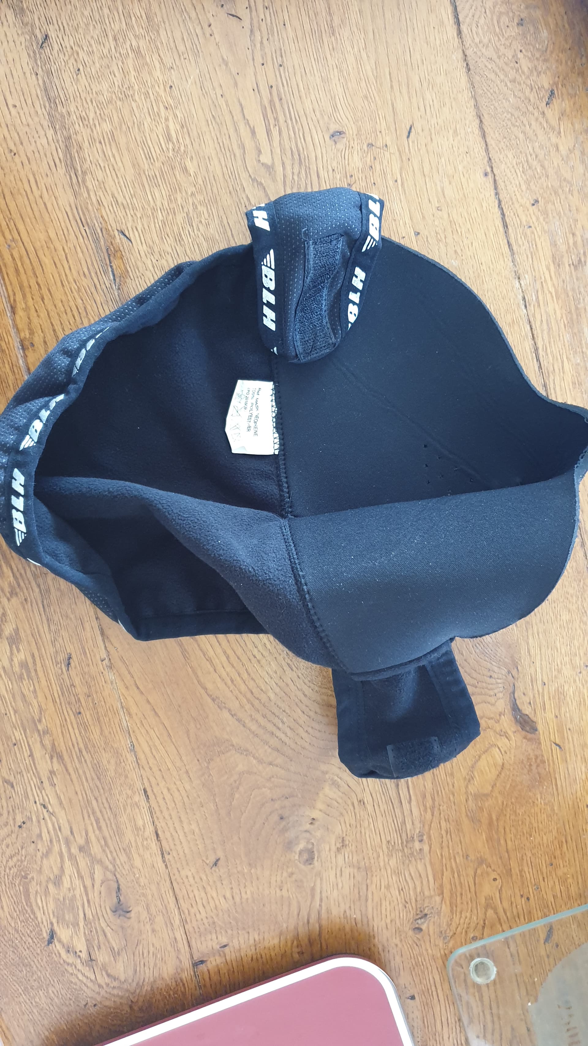 Masque blanc neoprene couvre cou — photo 2/2
