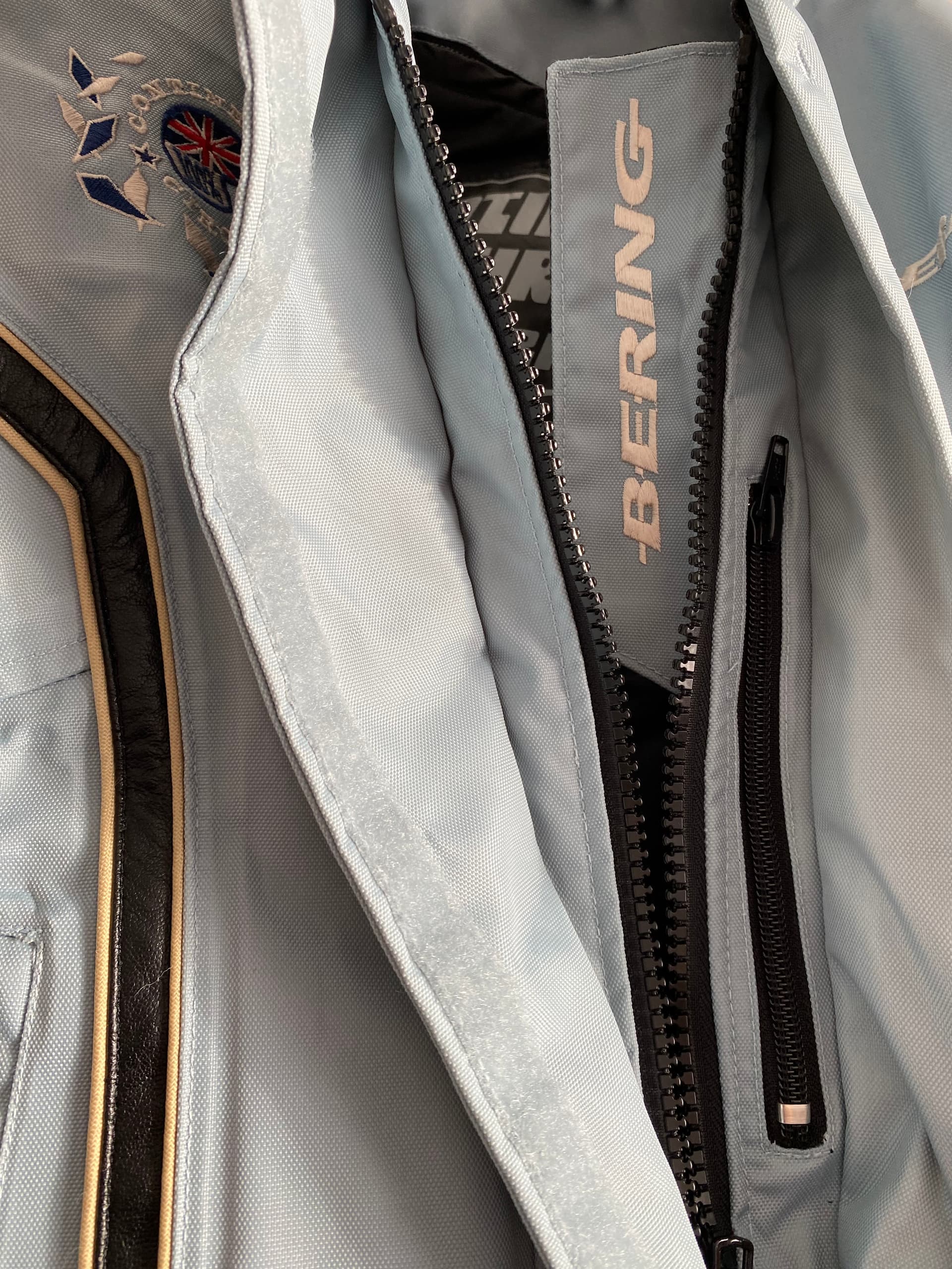 Blouson femme — photo 1/4