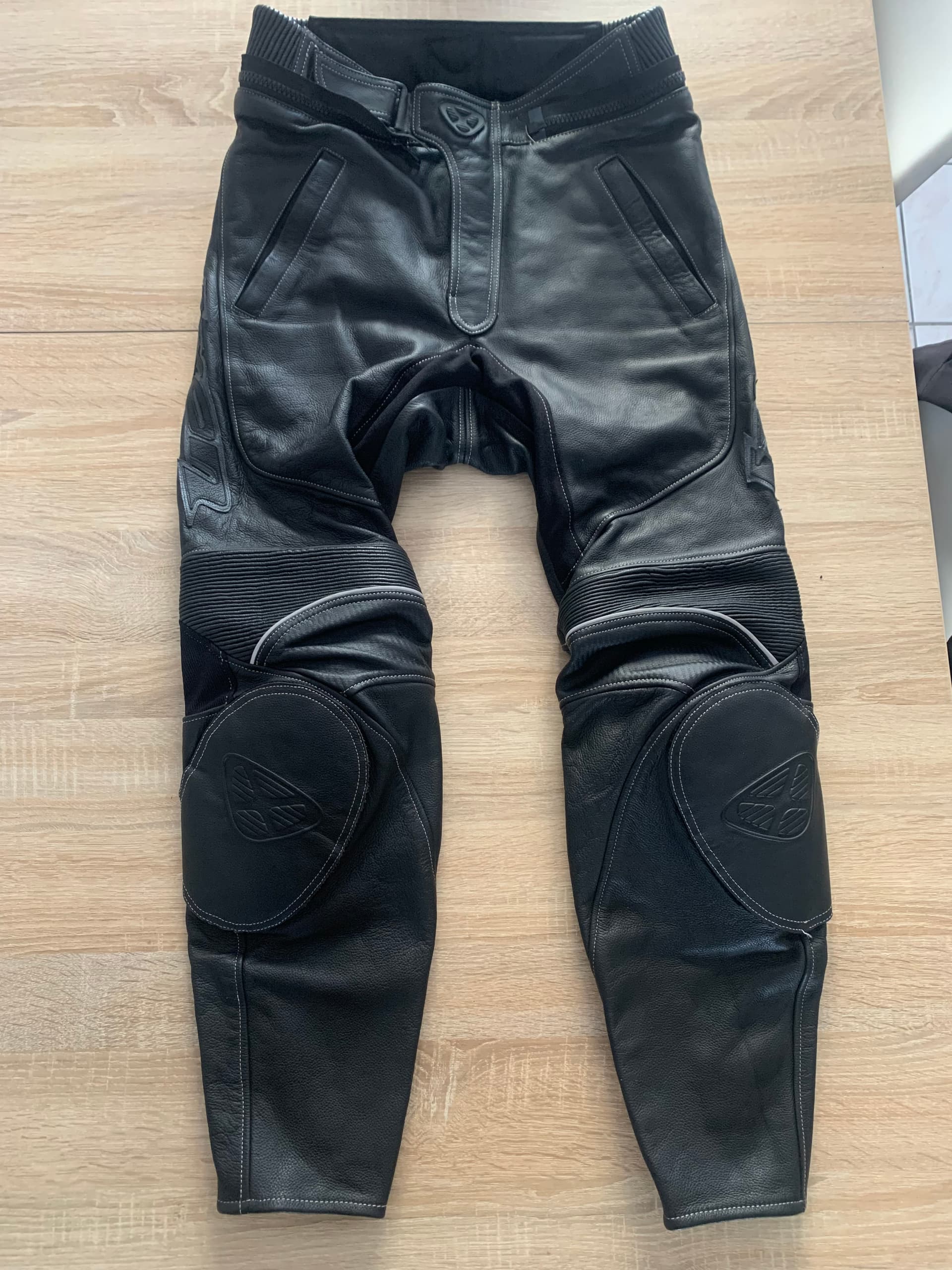 Pantalon cuir ixon iguane