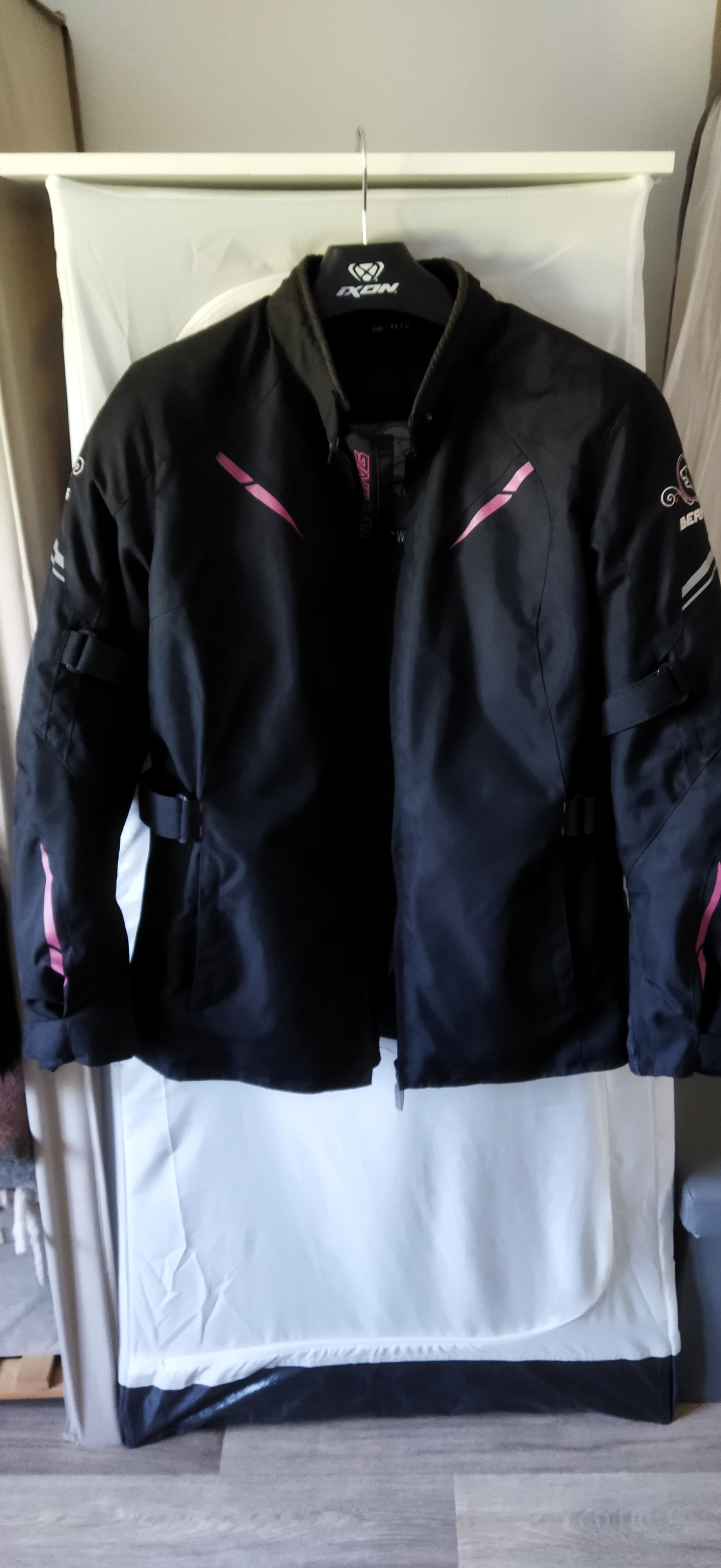 Veste moto femme excellent état Béring
