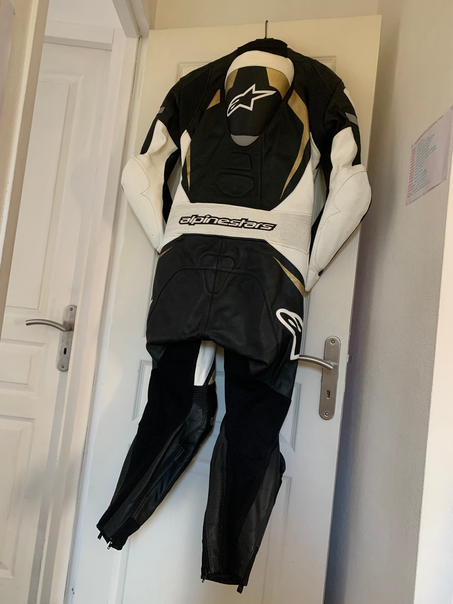 Combinaison intégrale de moto — photo 2/5