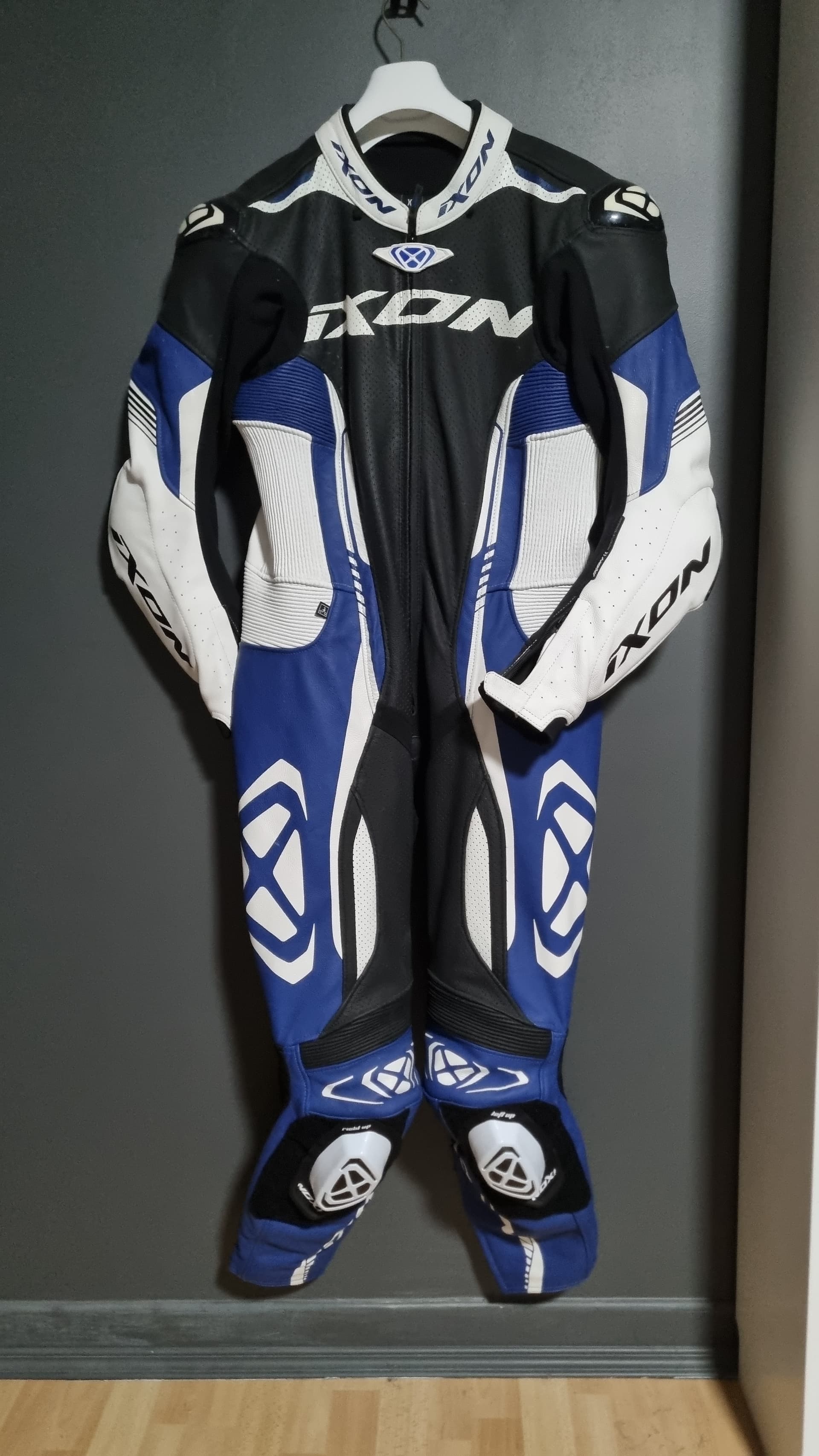 Combinaison cuir ixon xl