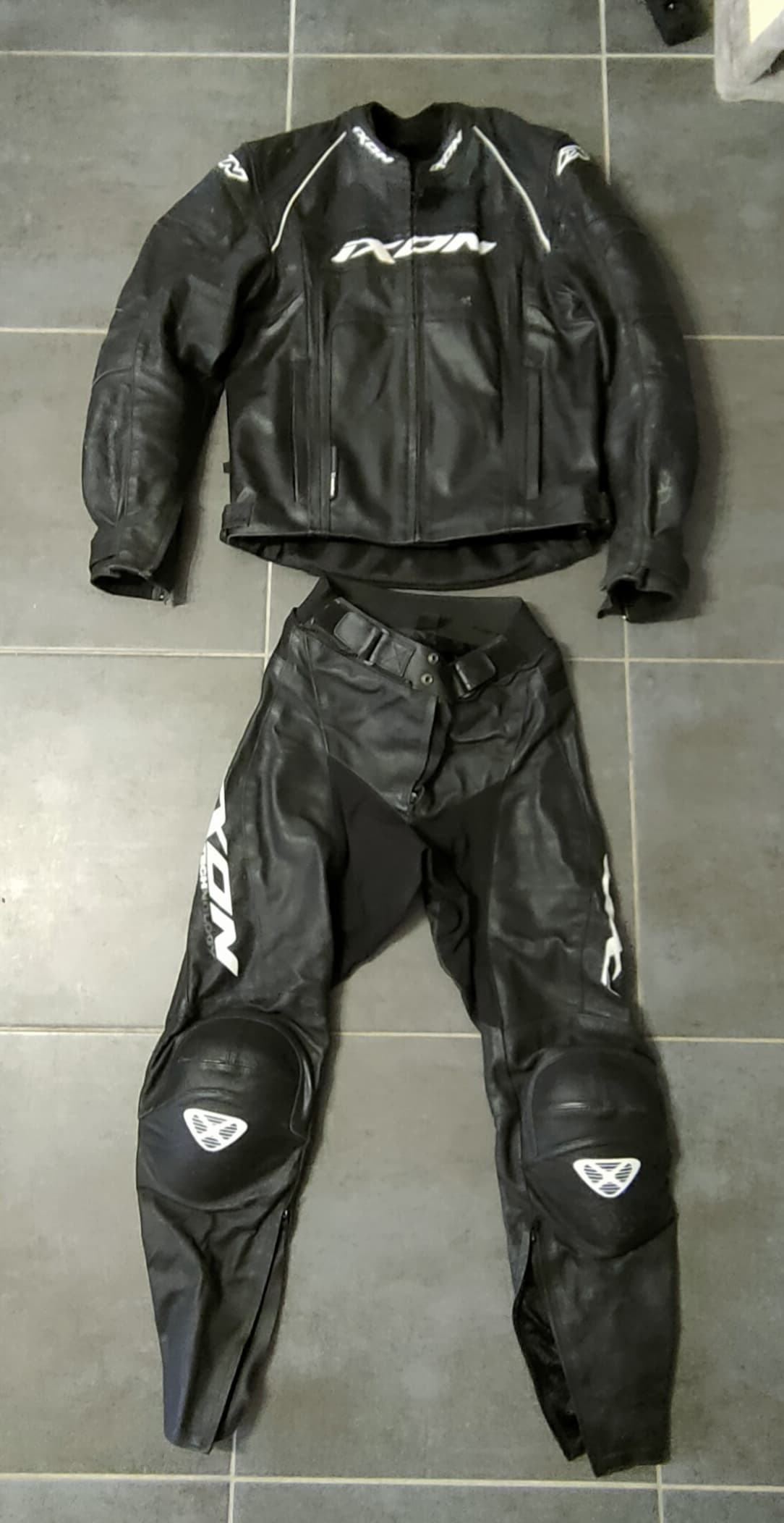 Blouson (M) et Pantalon (S) Cuir homme IXON — photo 2/3
