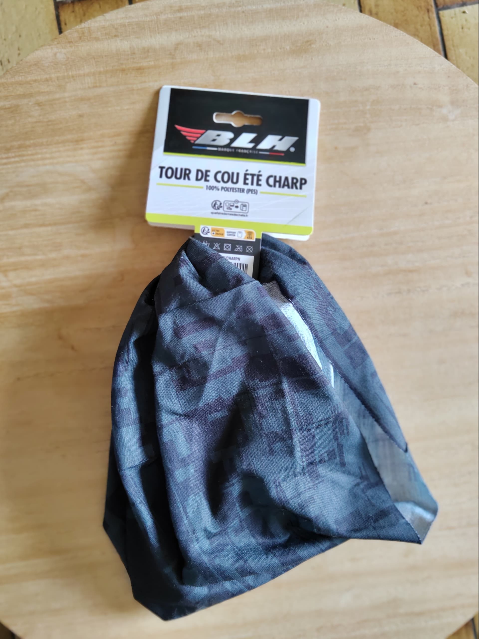 Tour de cou BHL neuf taille unique — photo 1/4