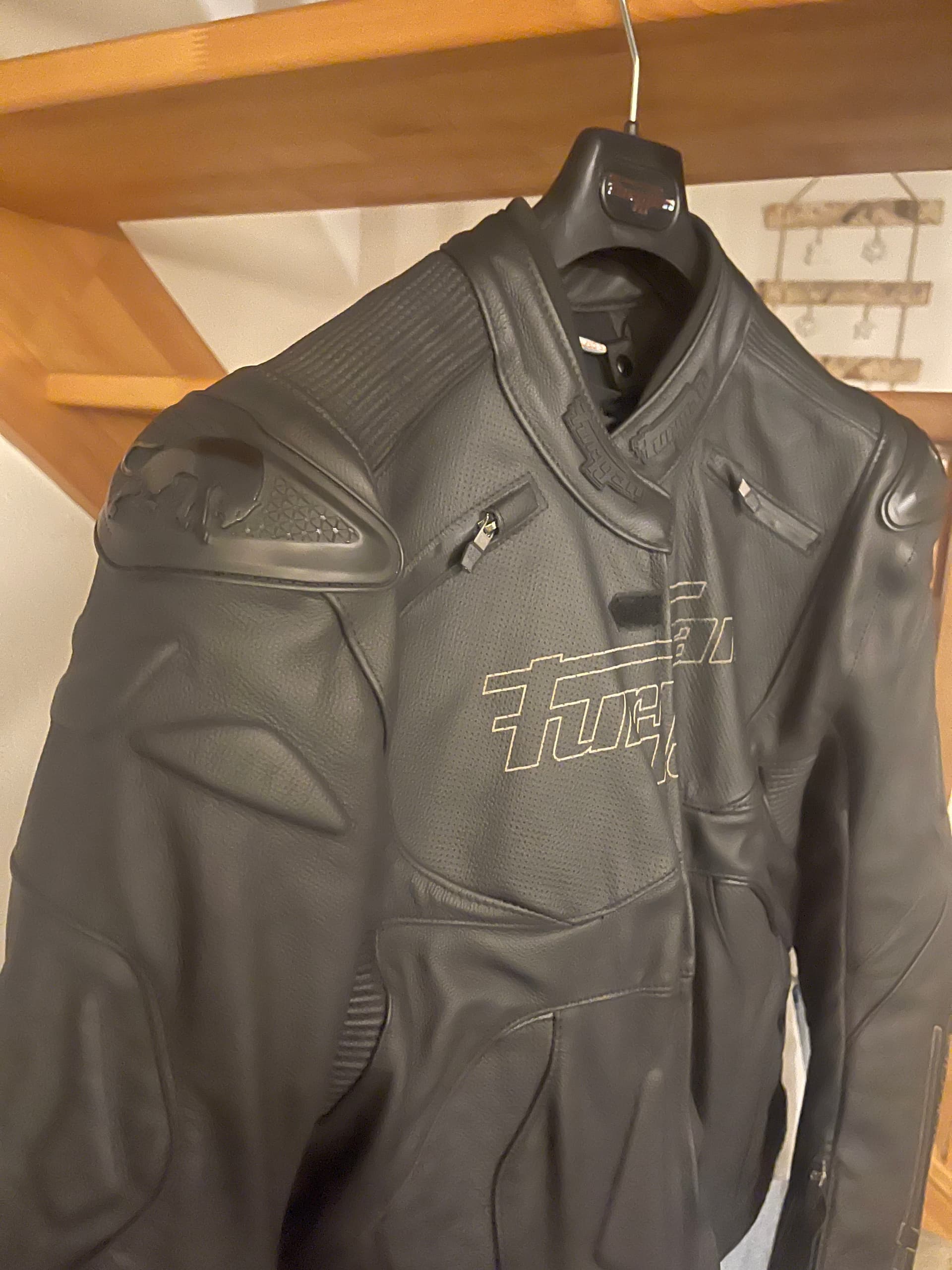 Blouson Furygan ghost neuf jamais porté car trop petit — photo 2/4