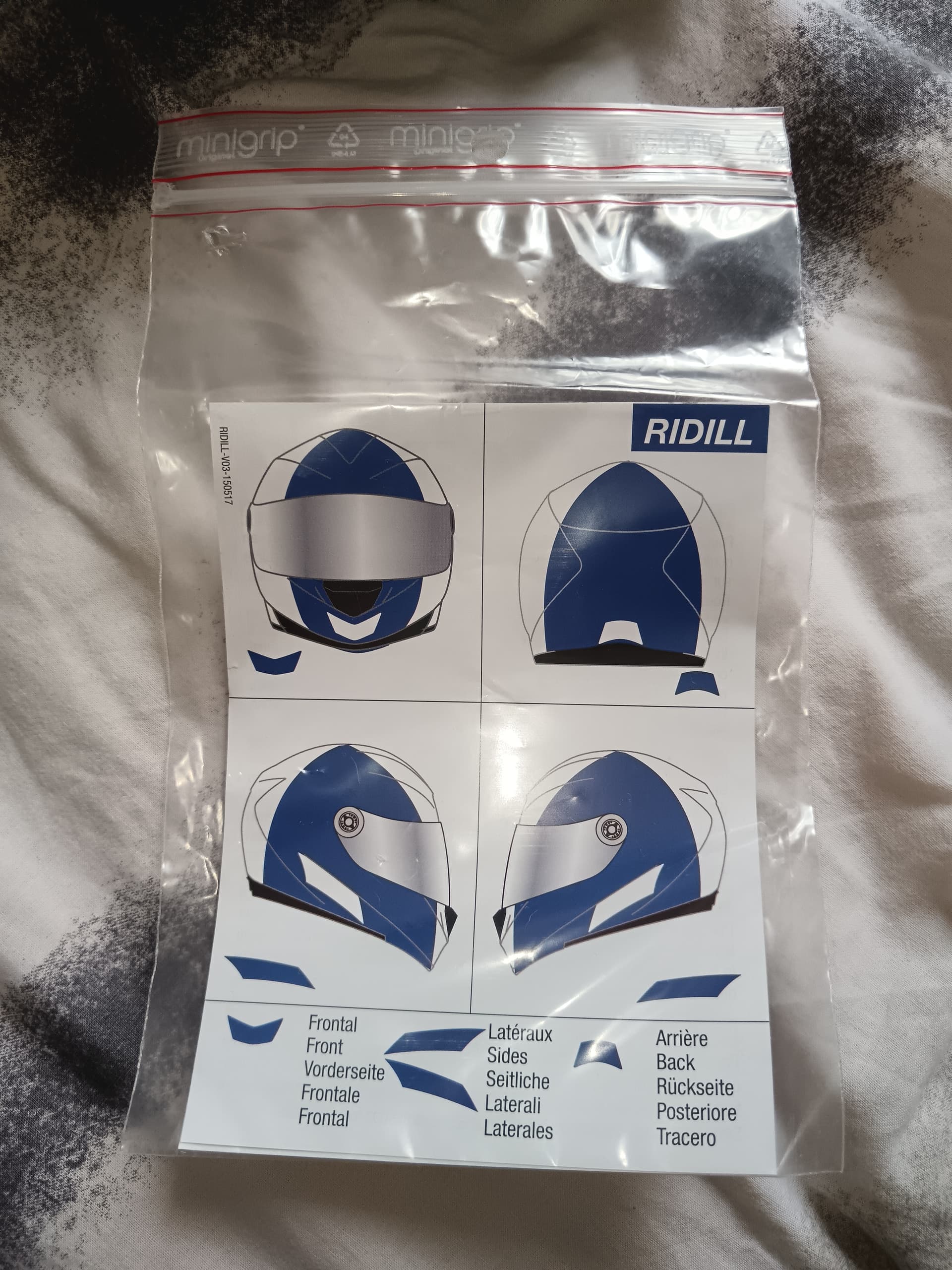 Casque moto shark avec visière solaire — photo 2/5