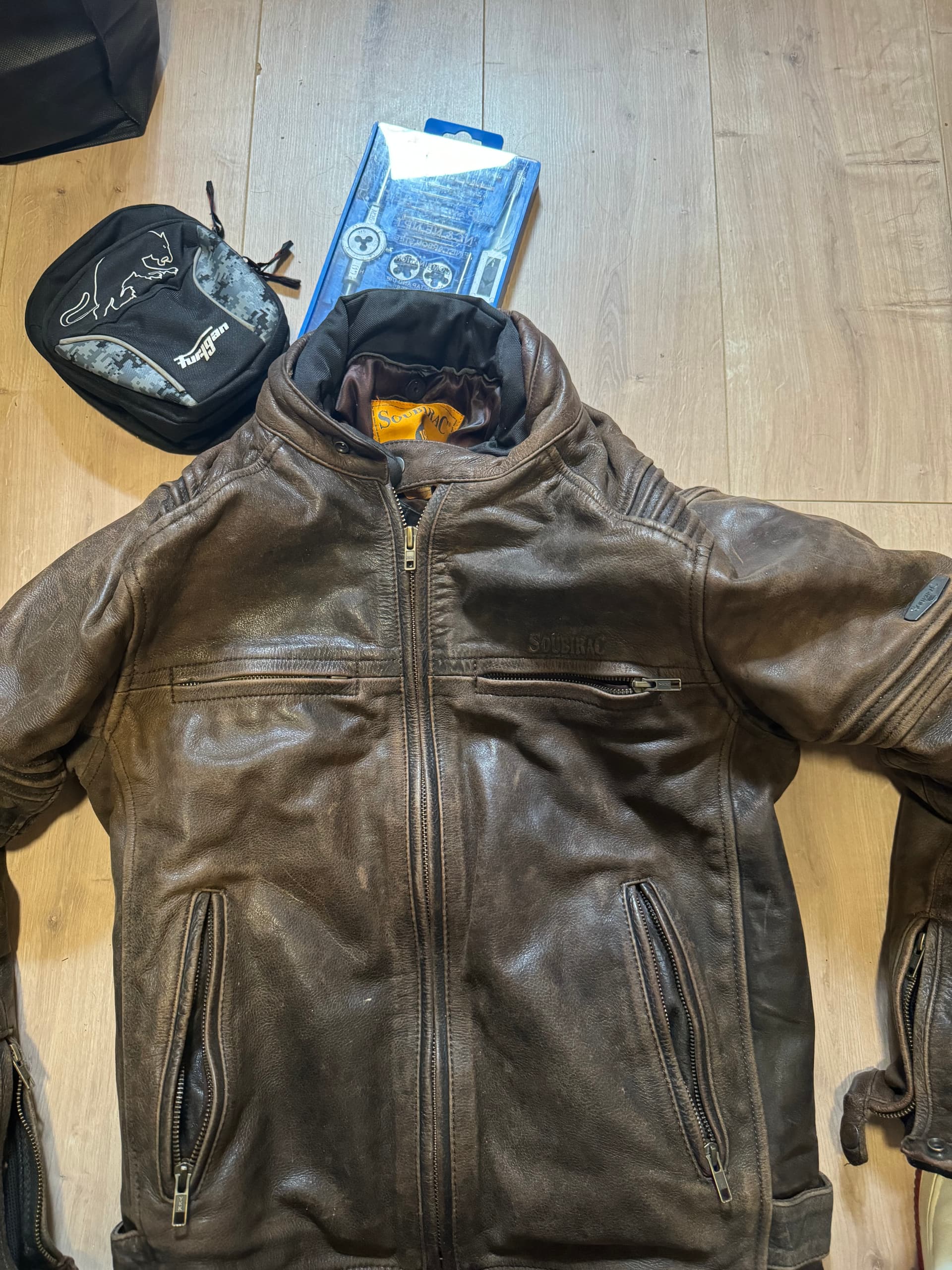 Veste cuir — photo 2/2