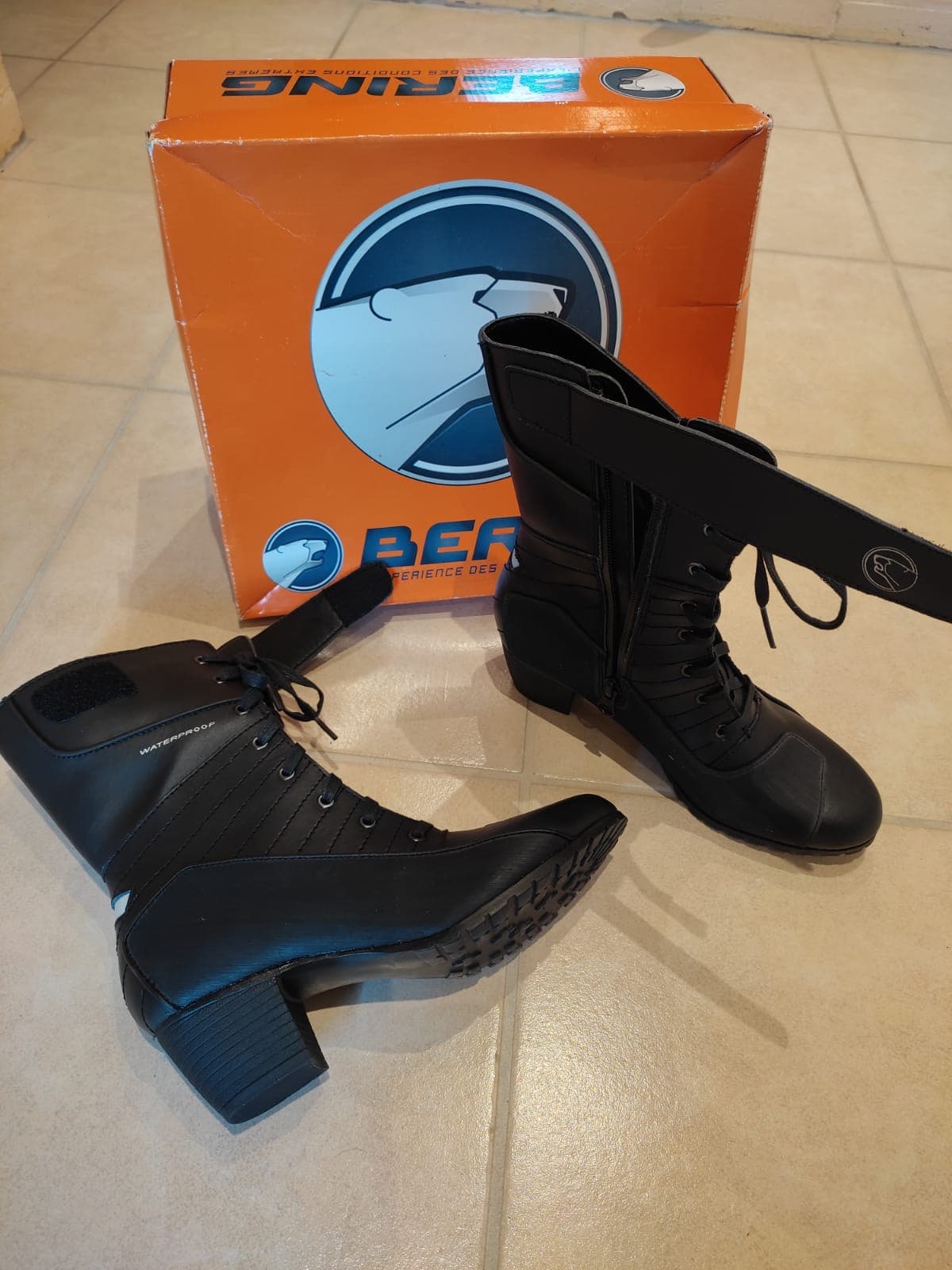 Bottes de moto femme — photo 2/2
