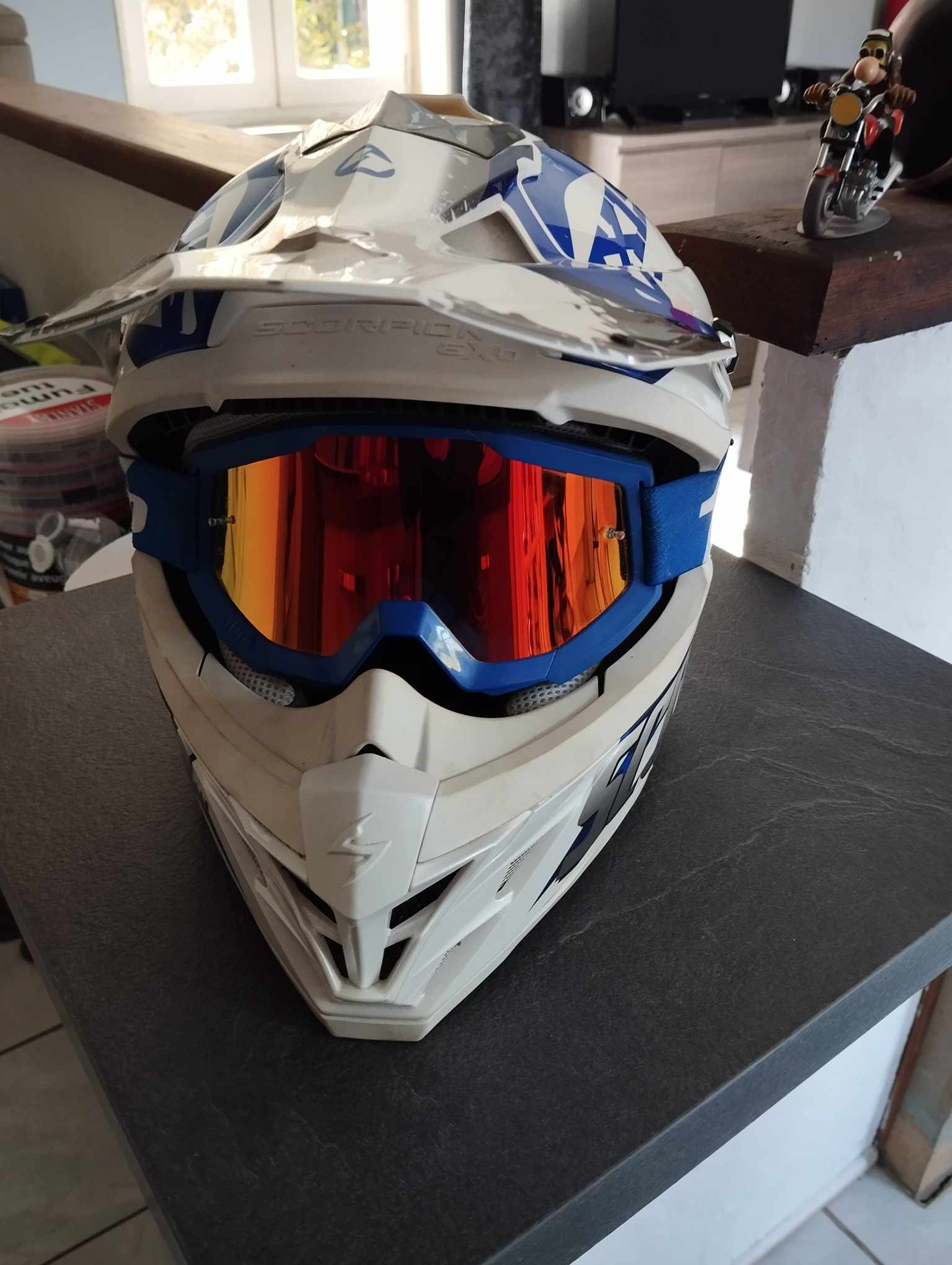 Casque moto cross Scorpion evoair