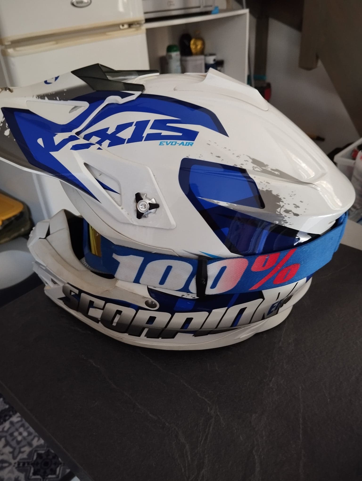 Casque moto cross Scorpion evoair — photo 2/2