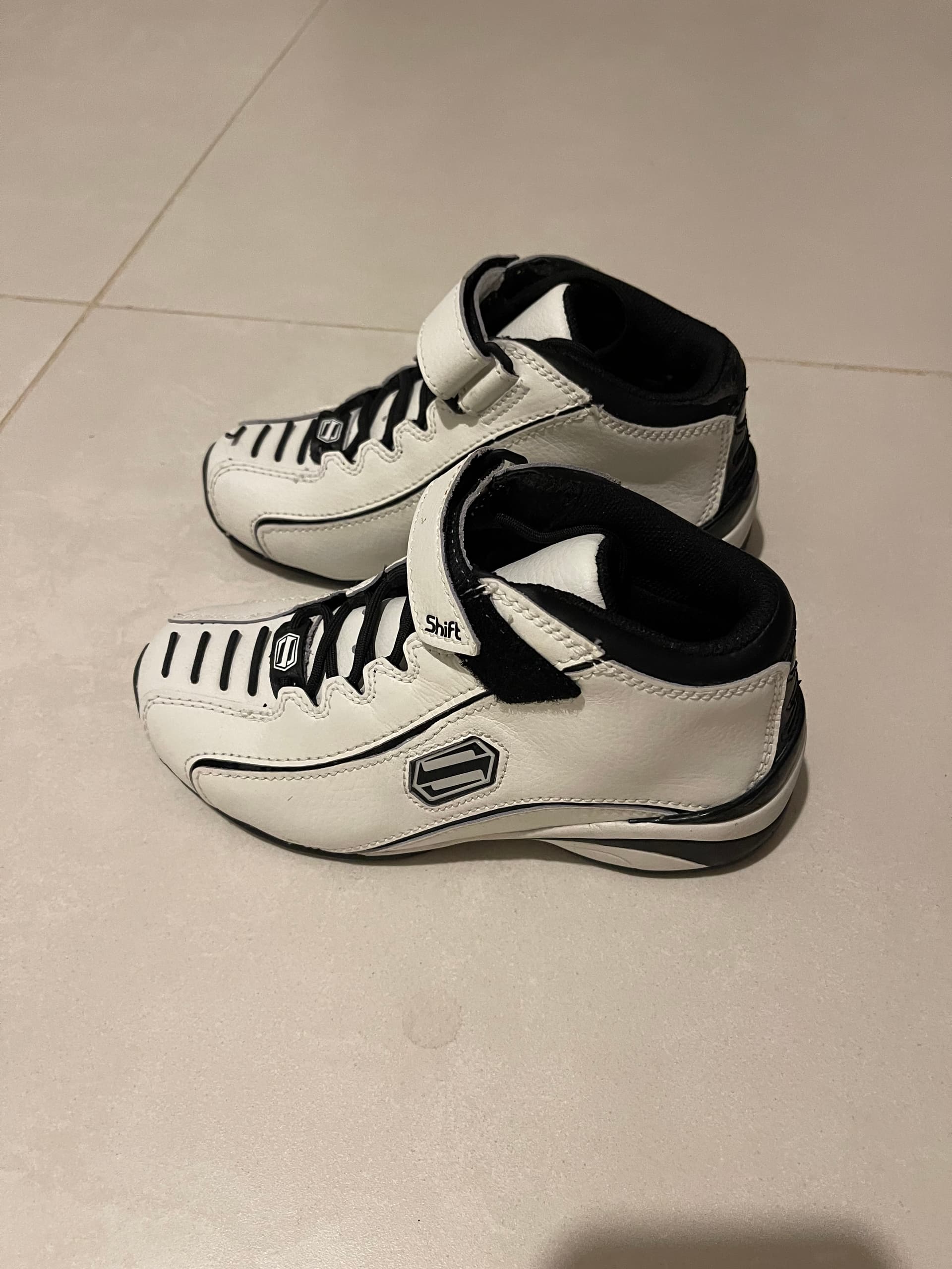 Chaussures neuves Shift curve en taille 35 — photo 4/5