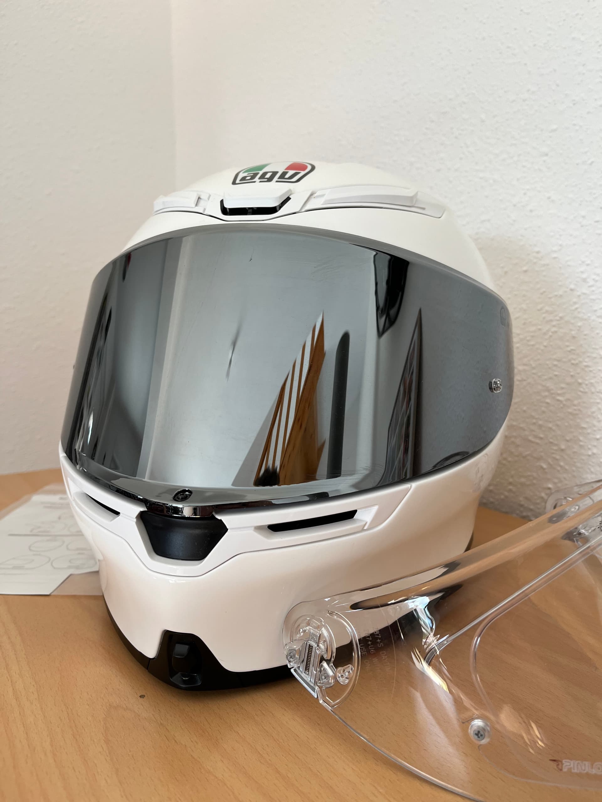 Casque moto AGV K6 — photo 1/3