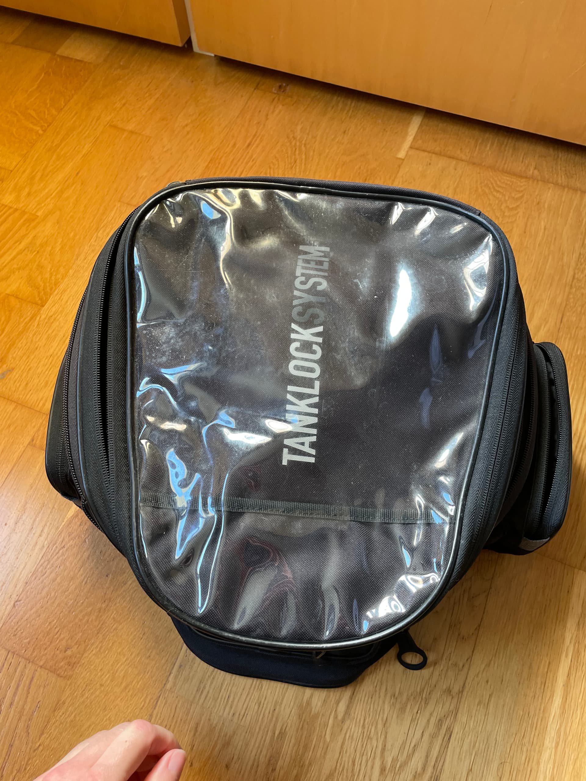 Sacoche de réservoir Givi tancklock avec support cb650R