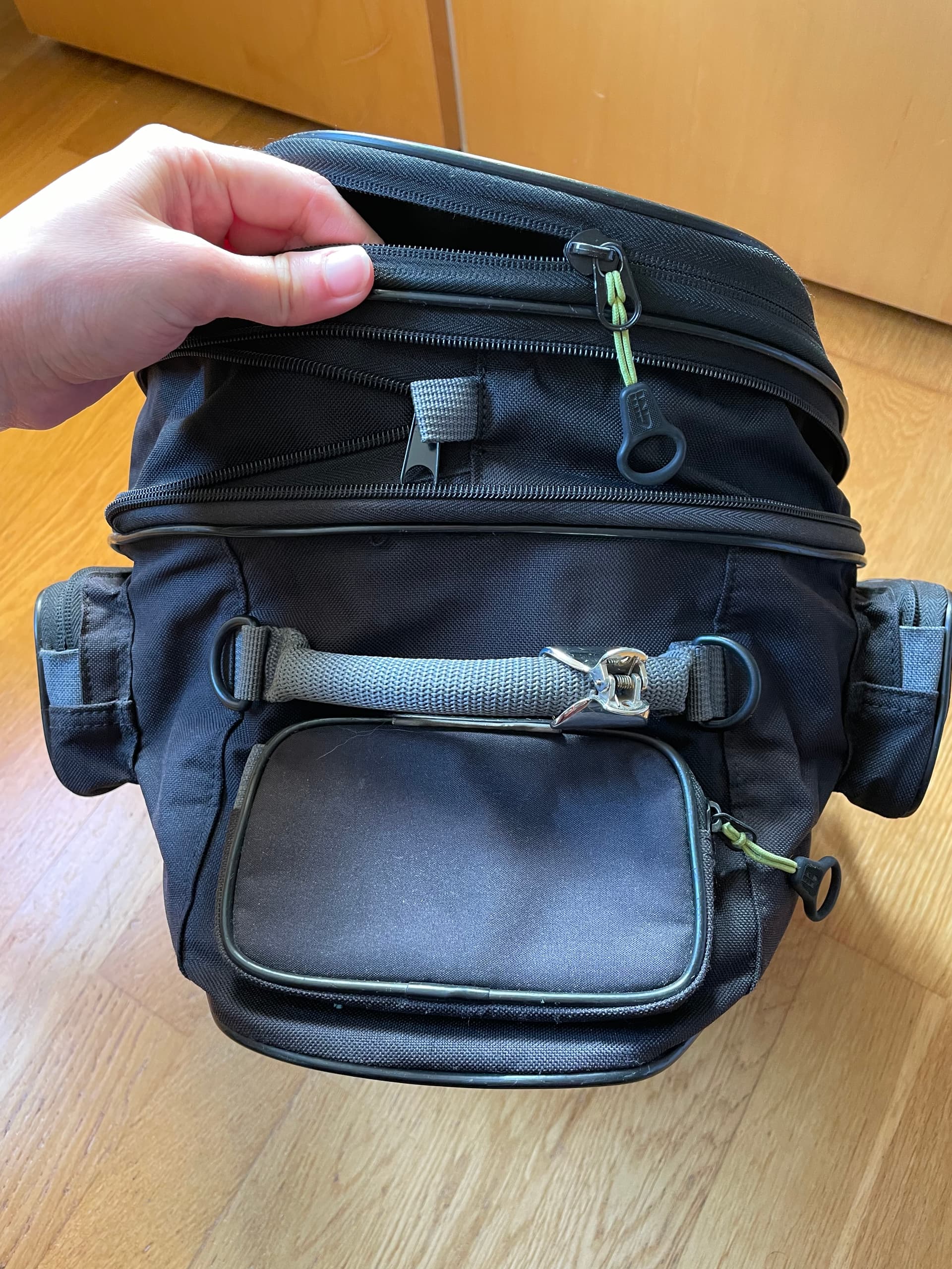 Sacoche de réservoir Givi tancklock avec support cb650R — photo 3/5