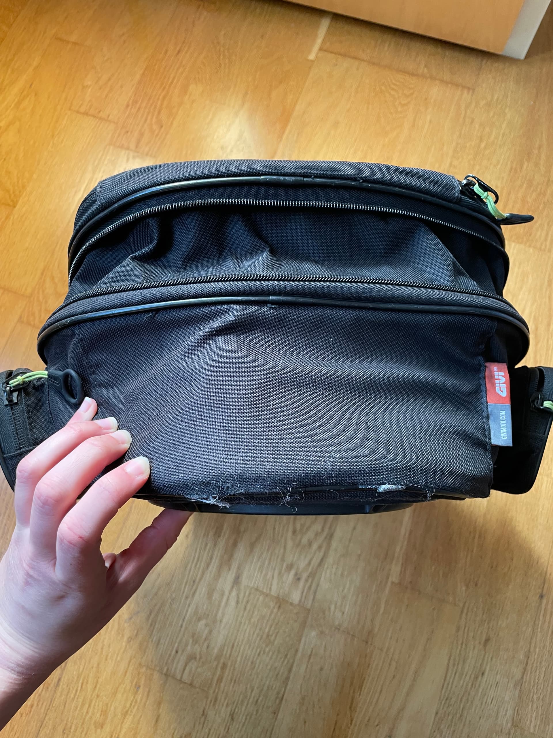 Sacoche de réservoir Givi tancklock avec support cb650R — photo 5/5