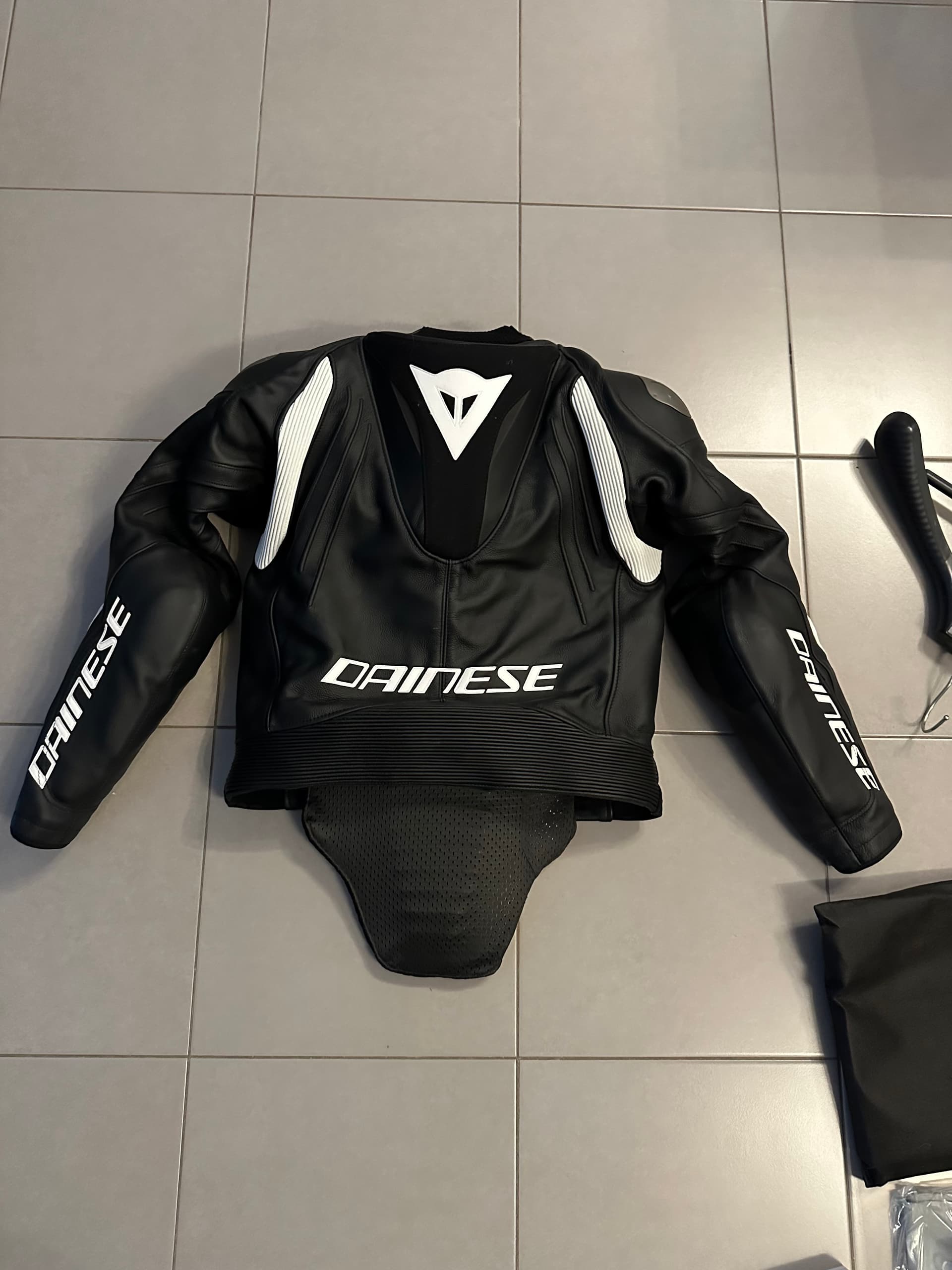 Combinaison Dainese full cuire D-Air 2 pièces taille 50 (S,M) — photo 4/5