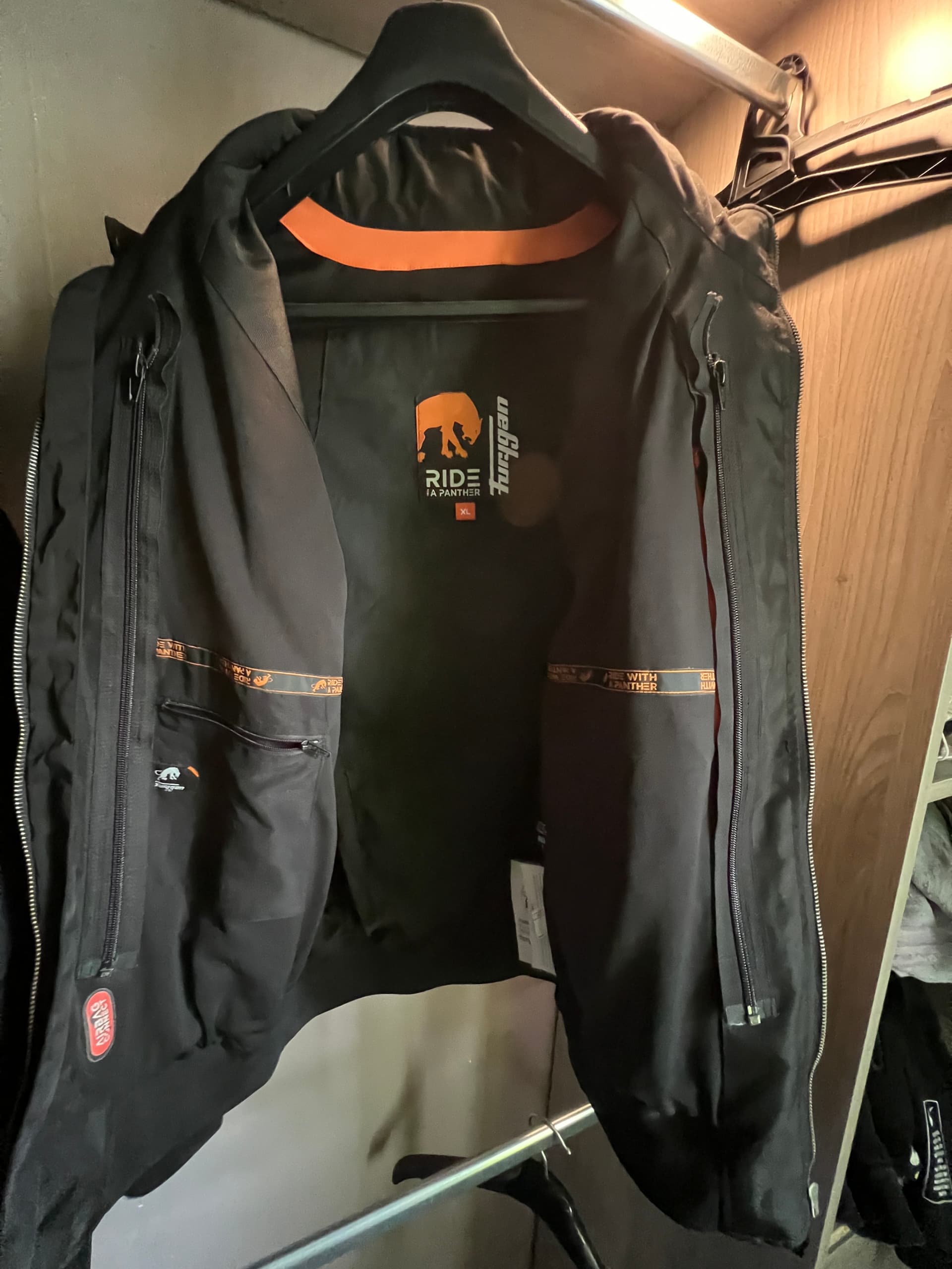 Veste moto façon bomber Furygan - Comme neuve, peu portée — photo 2/4