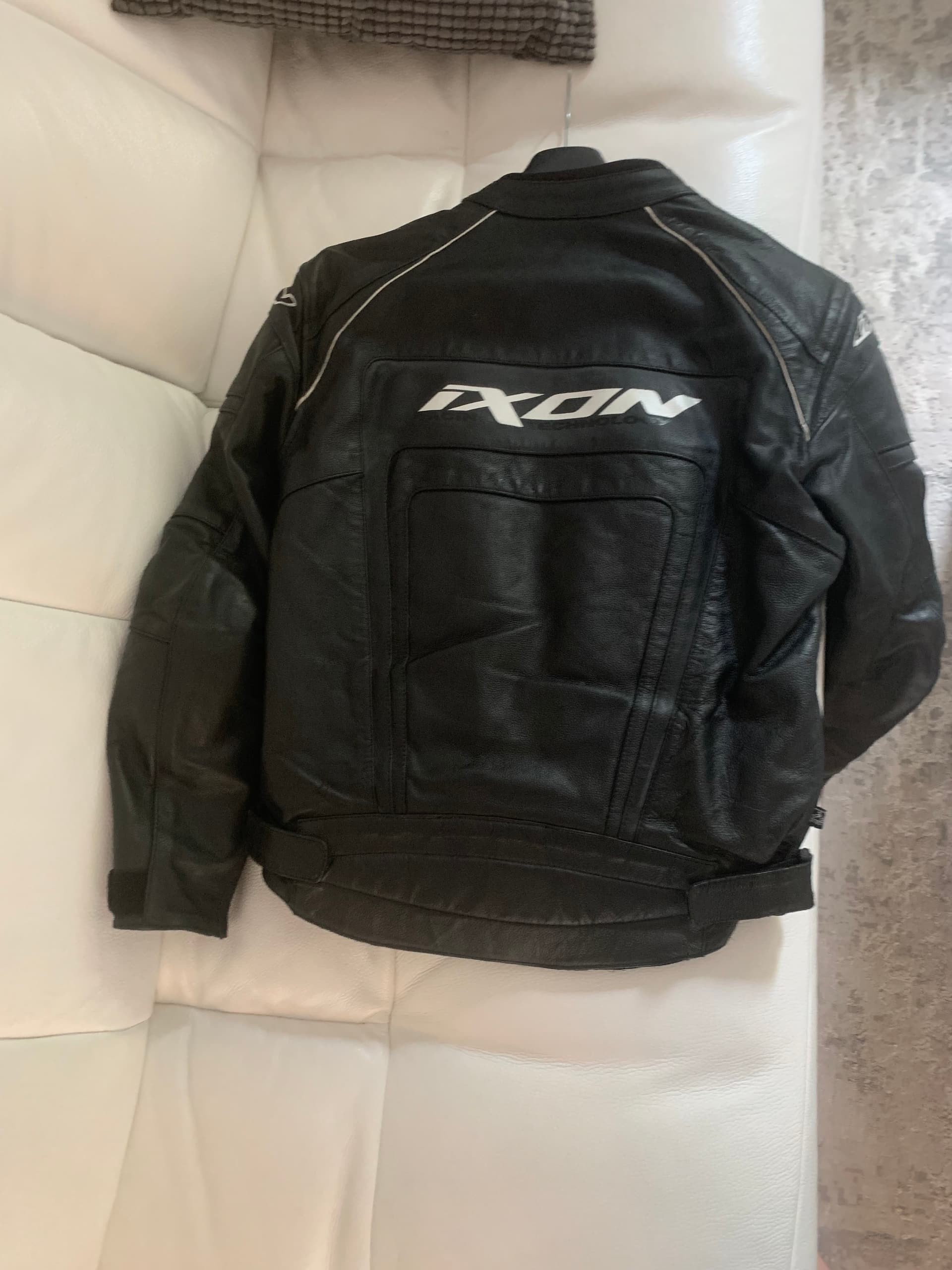Vends blouson cuir moto