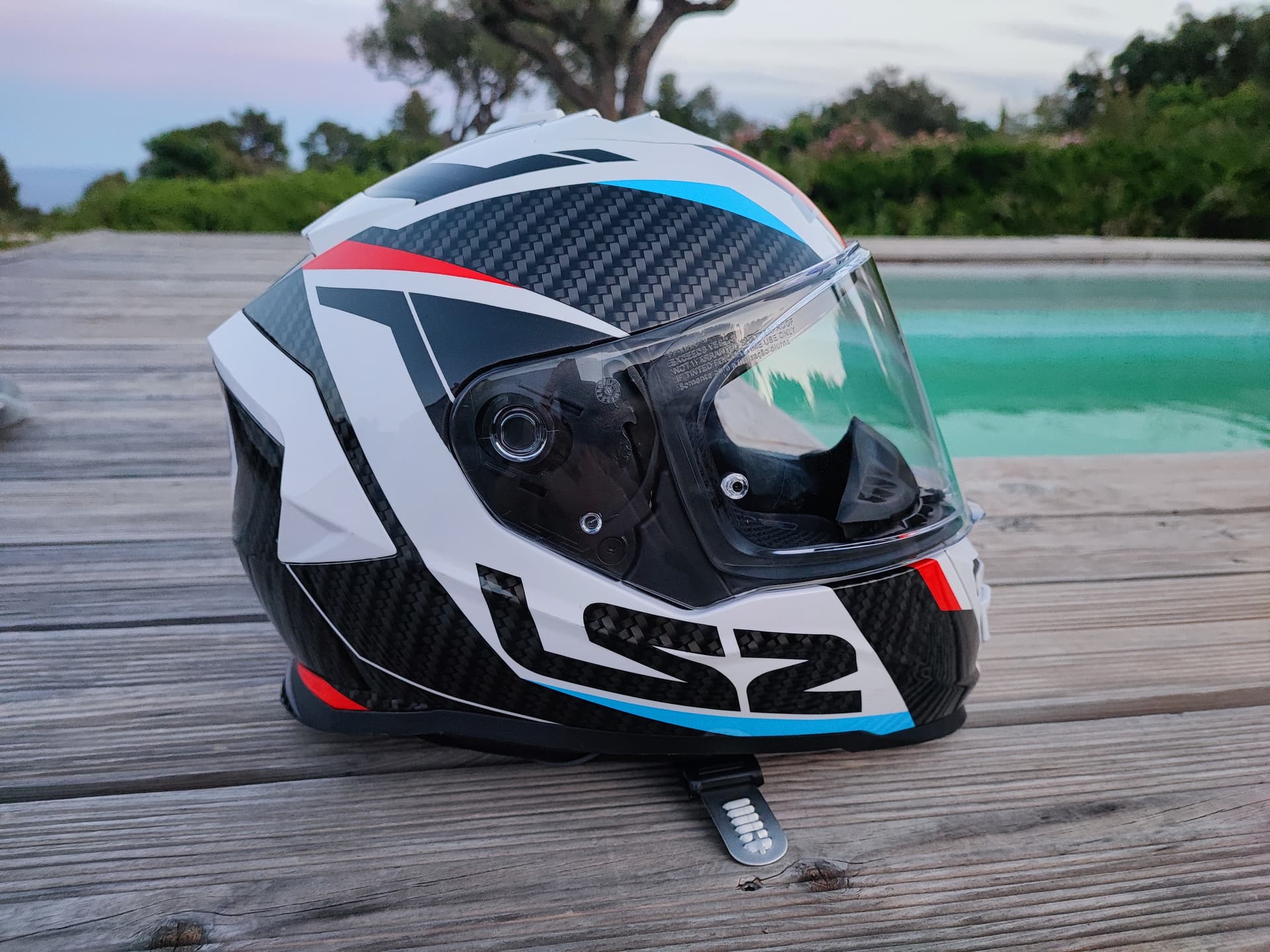 Casque LZ2 — photo 4/5