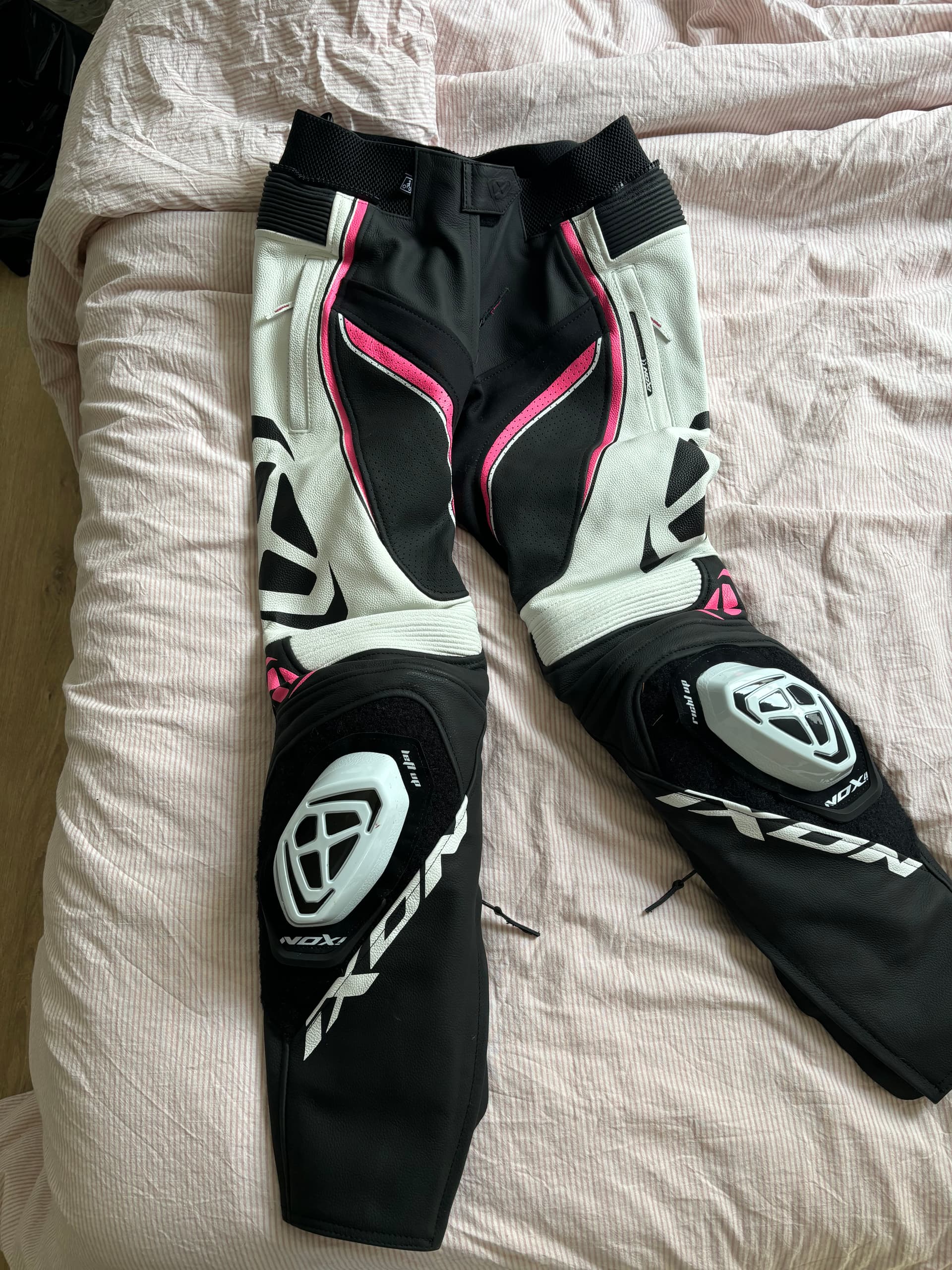 Ensemble cuir moto femme IXON