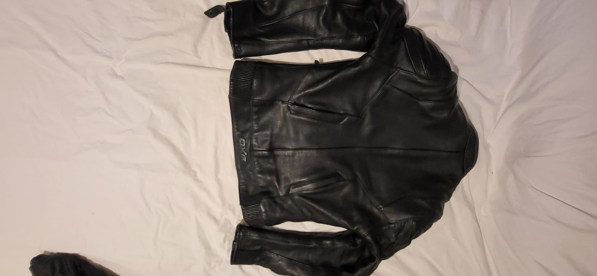 Blouson cuire noir pour femme — photo 4/4