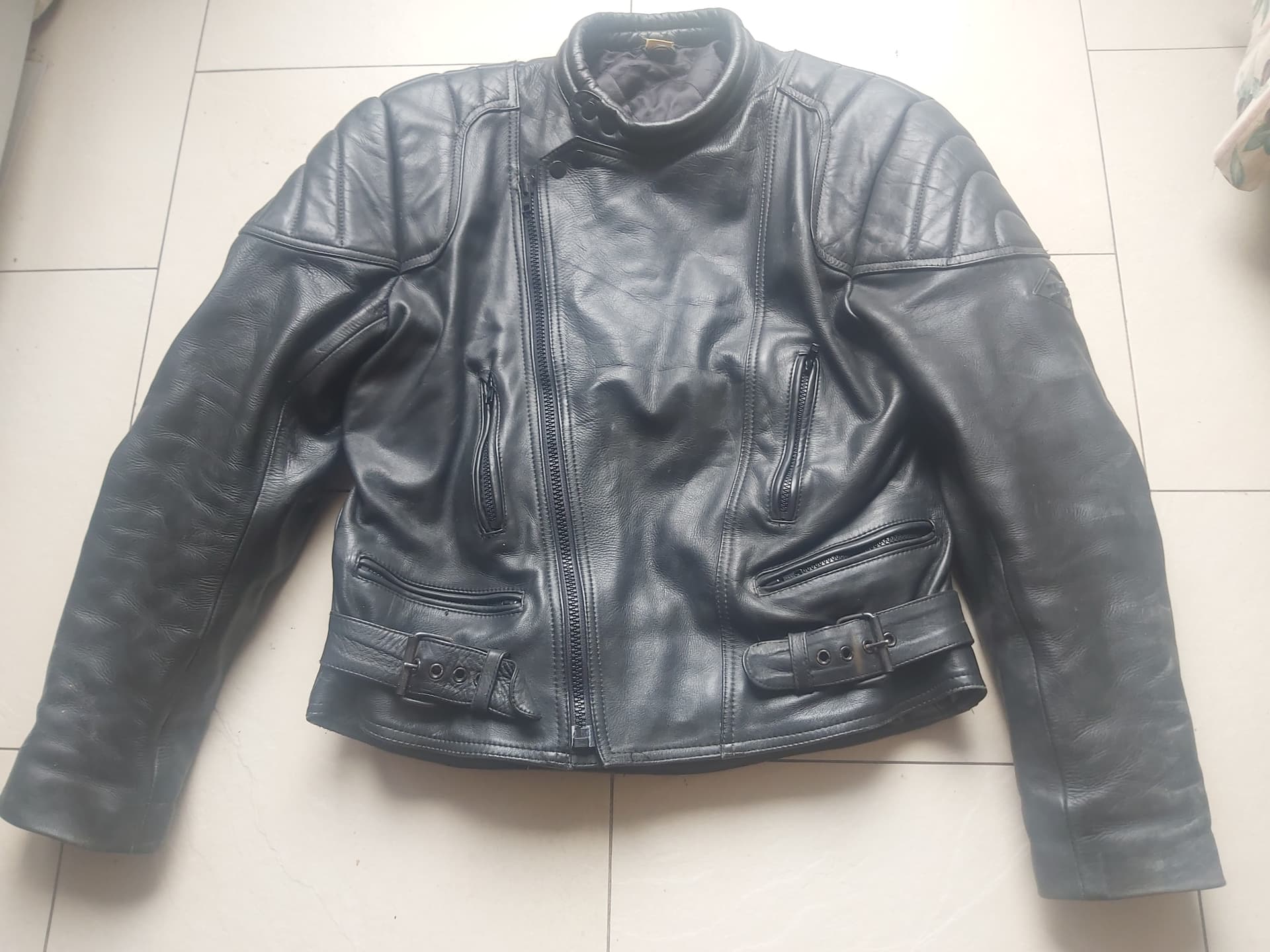 Veste moto cuir en L
