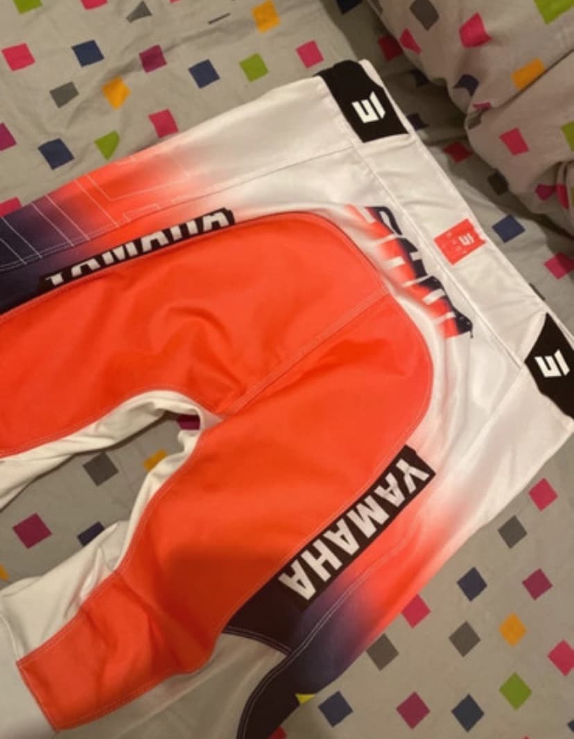 Tenue officielle Thomas Ramette — photo 2/5