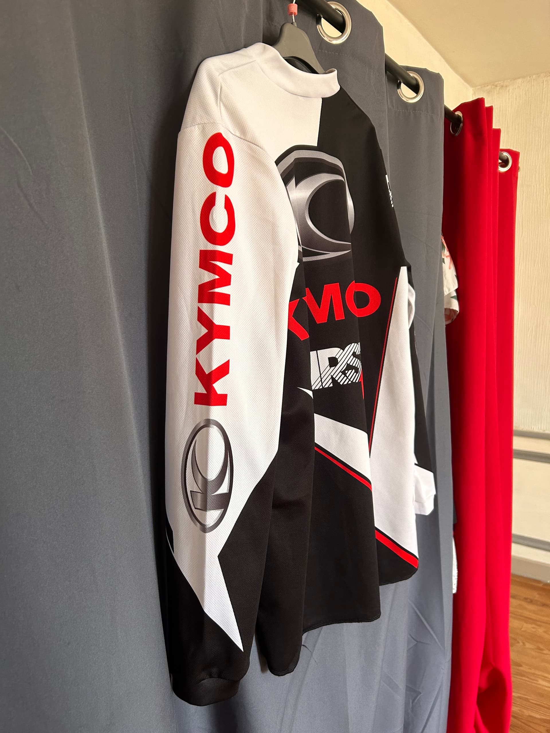 Maillot Kymco first — photo 2/3