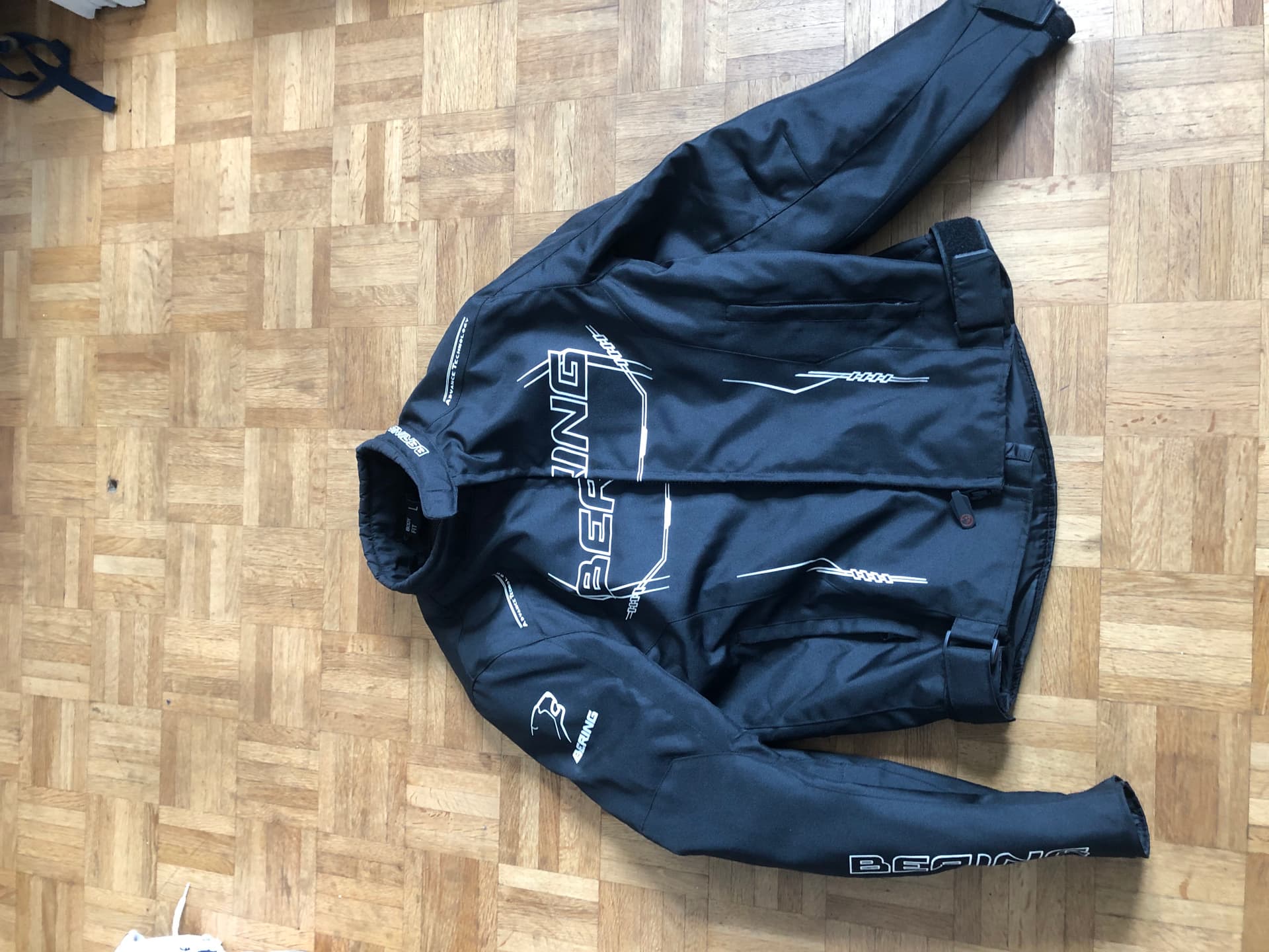 Veste Bering — photo 2/5