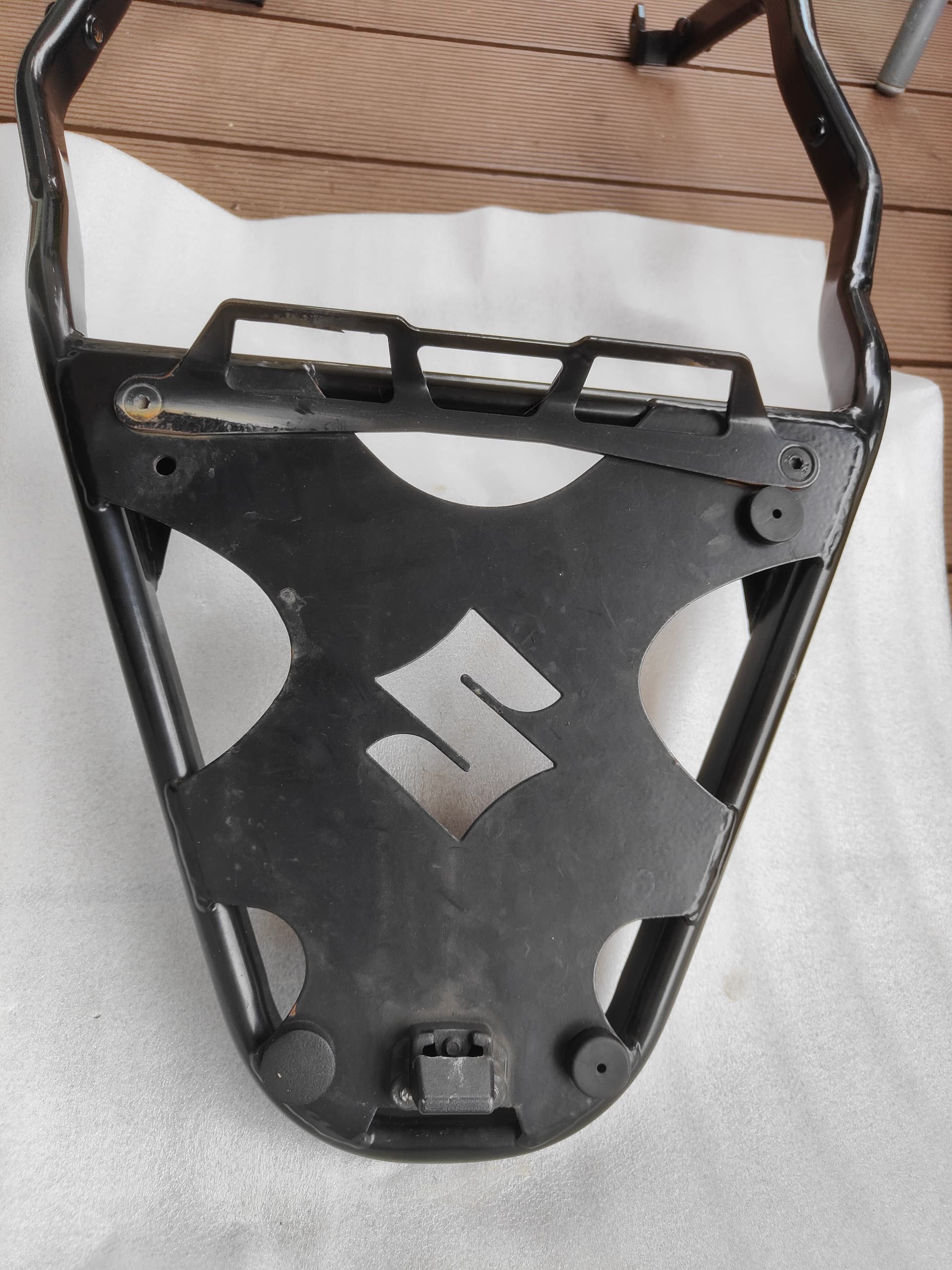 Platine support de top case susuki gsx-fa 1250