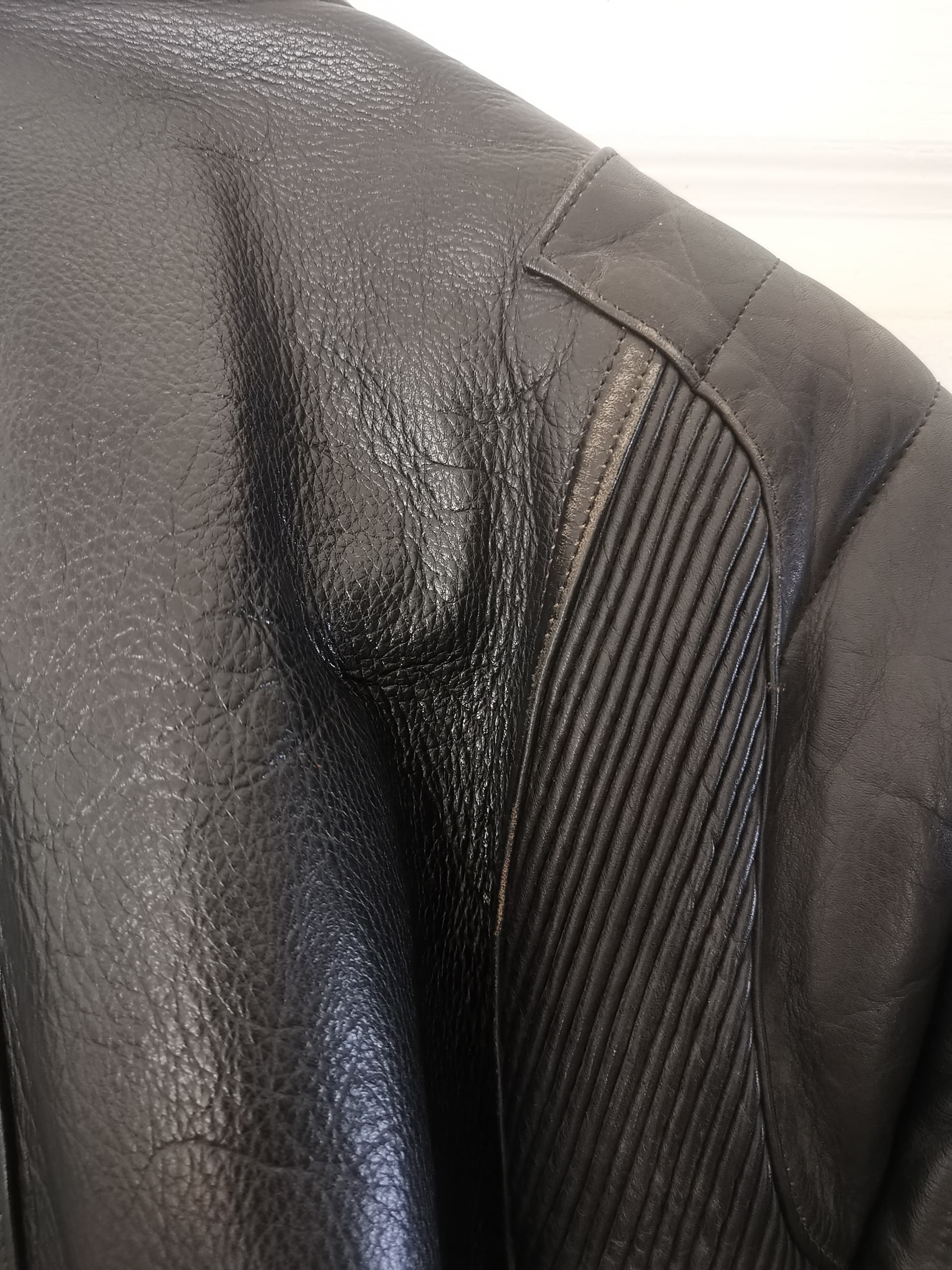 Blouson moto cuir Strider taille 48 — photo 4/5
