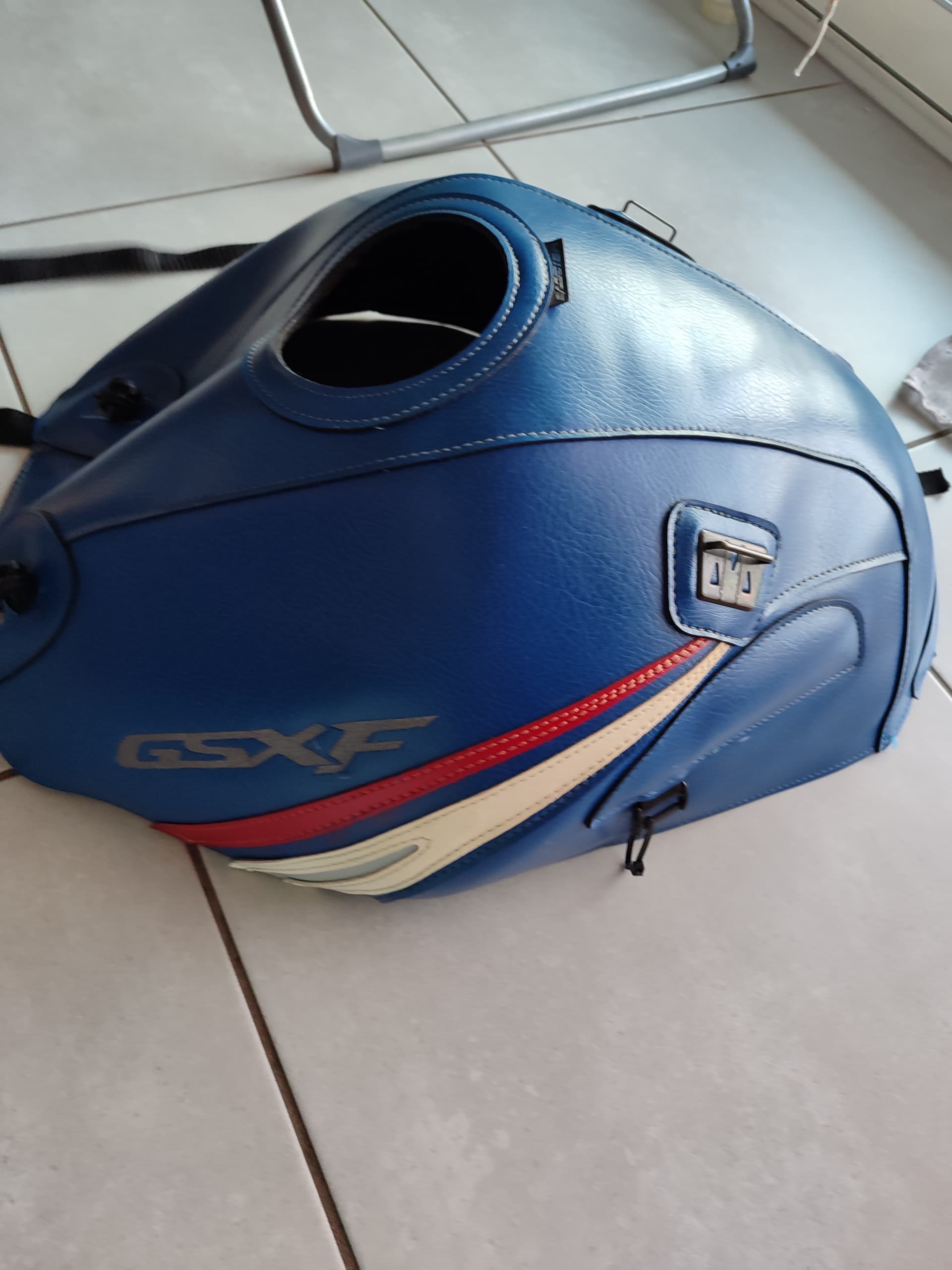 Protège réservoir Bagster pour 650 GSXF — photo 3/4