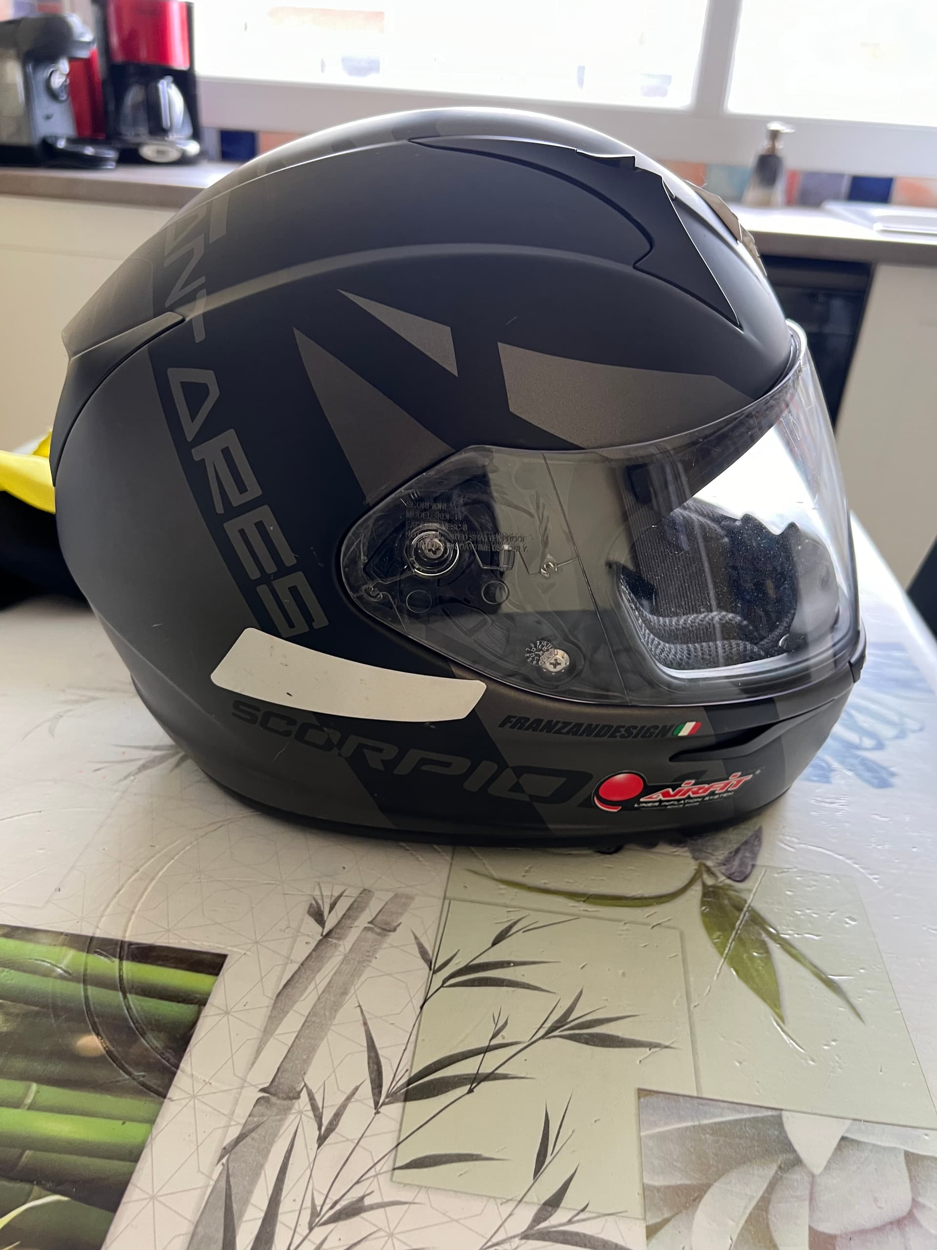 Casque de moto scorpion — photo 4/5