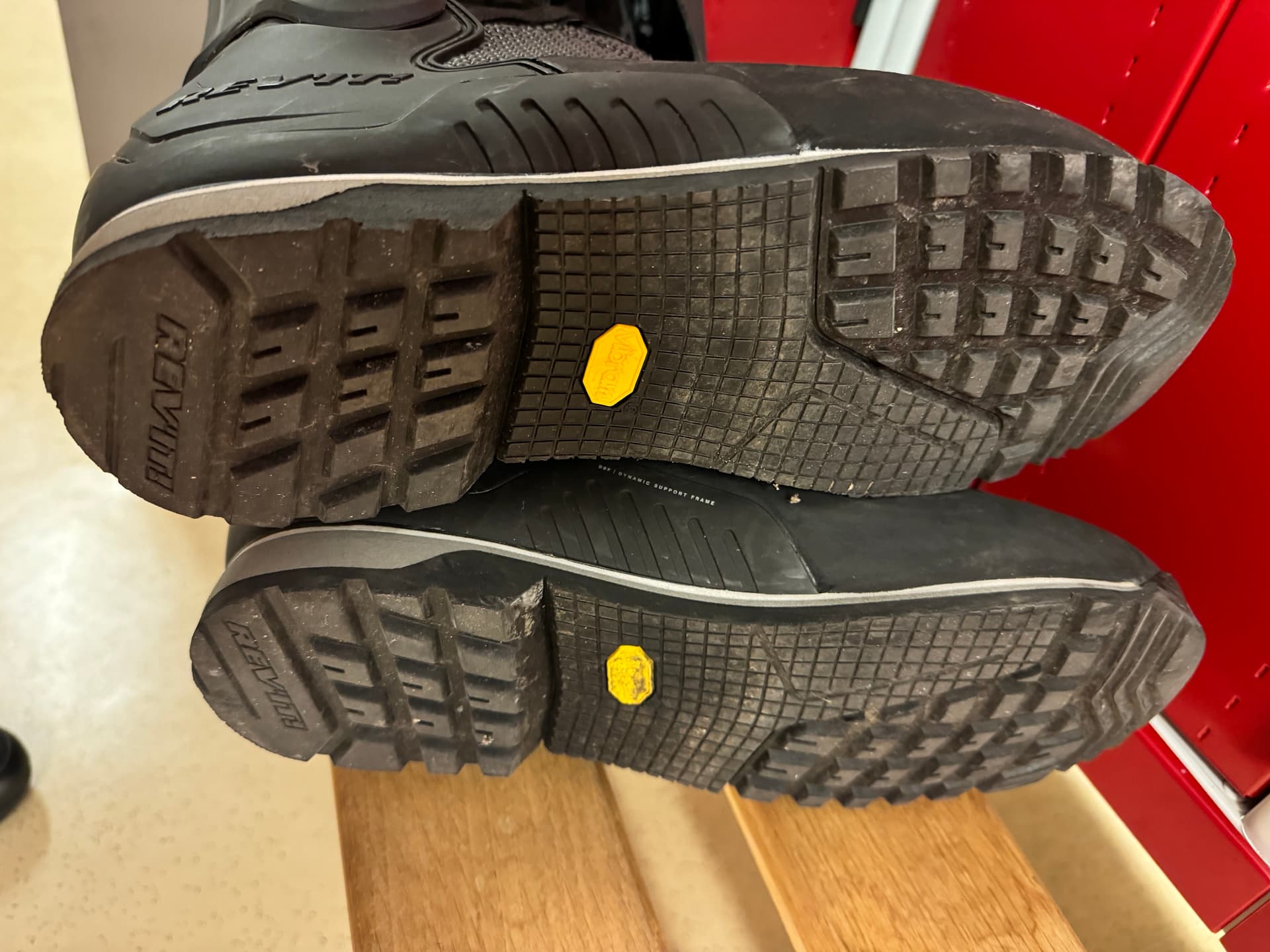 Bottes moto REV’IT Expedition GTX Noir - Gris — photo 5/5