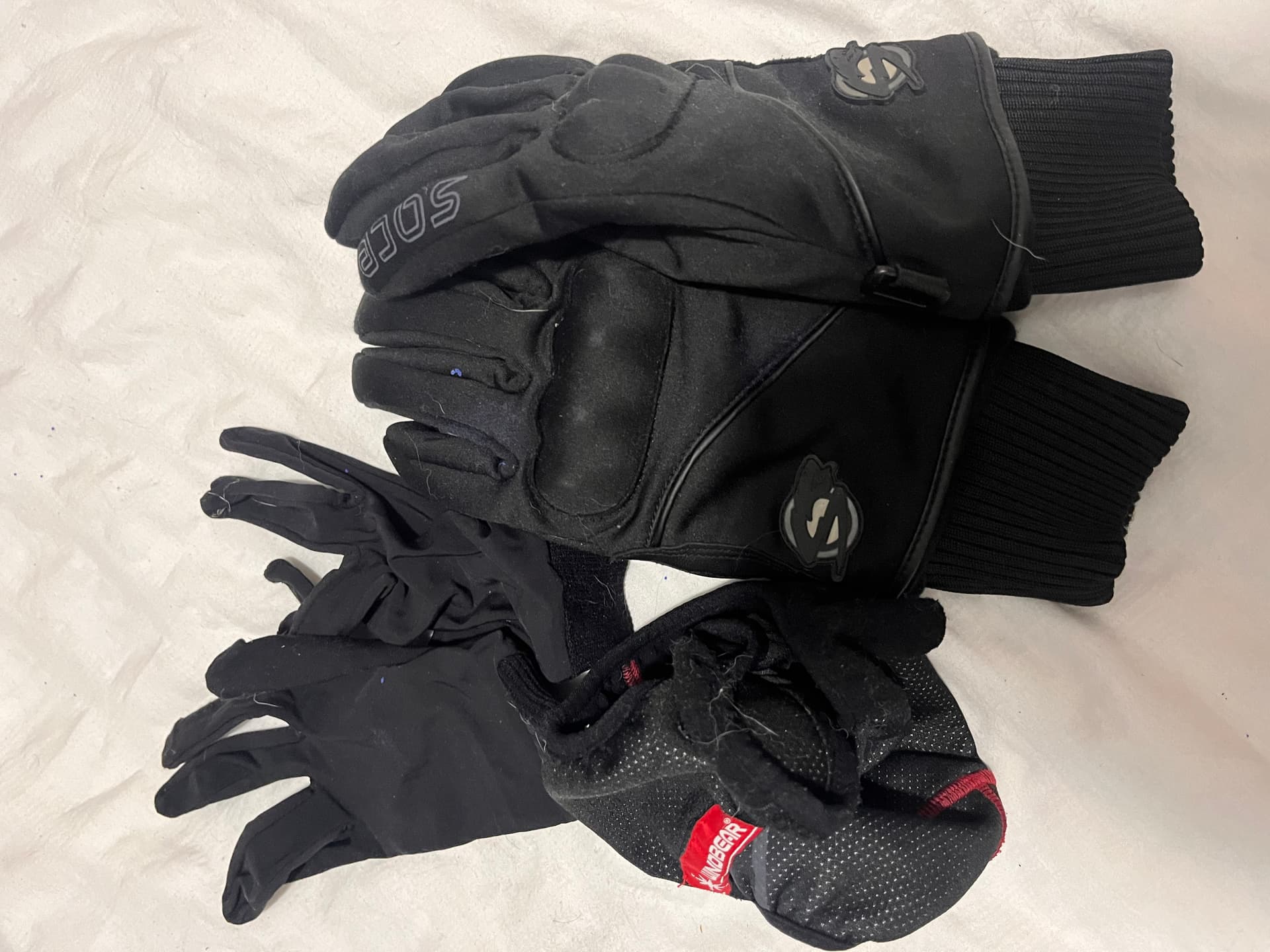 Lot hiver cache cou + sous gants + gants taille S