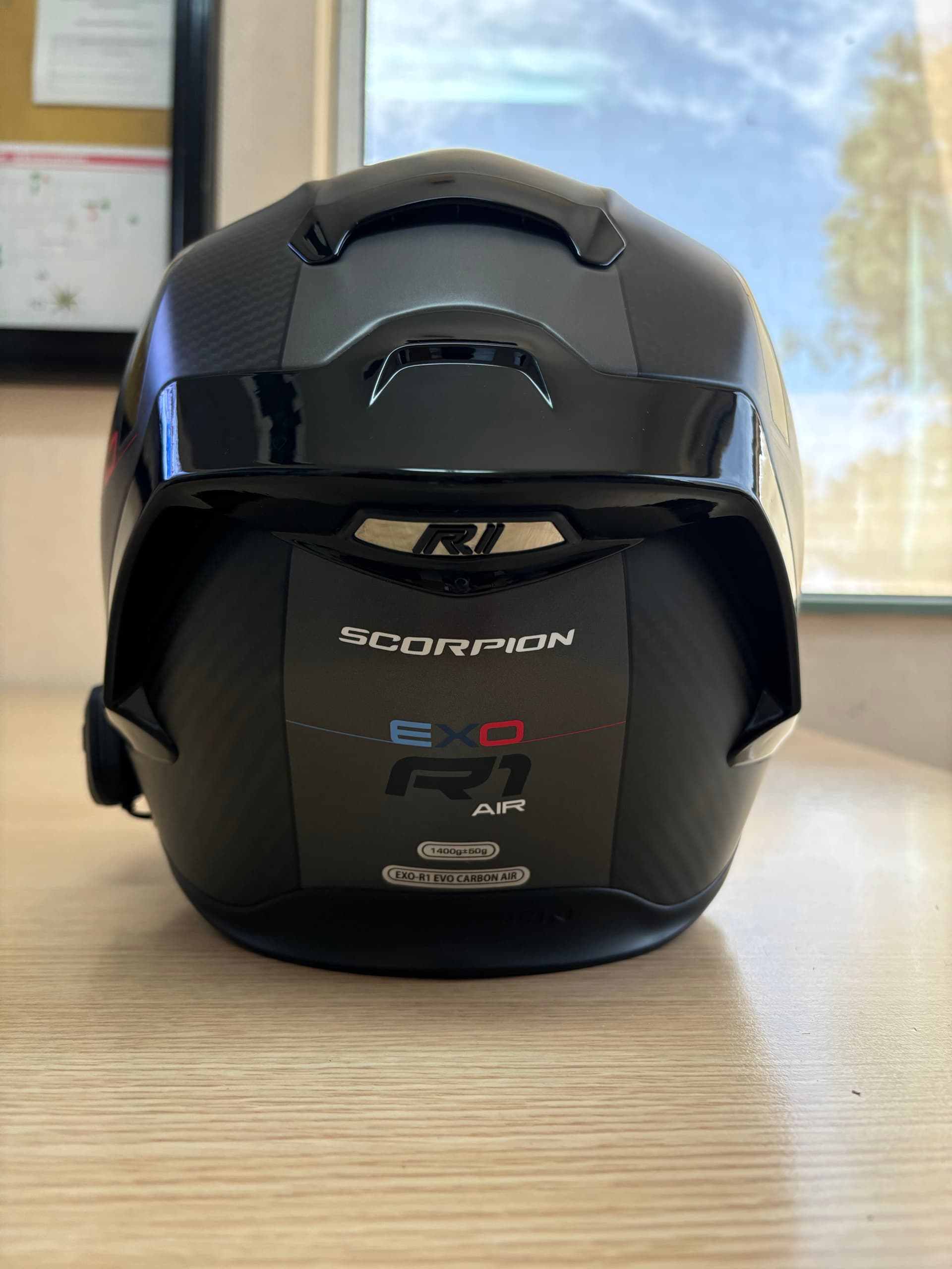 Casque scorpion exo R1 air carbon — photo 2/3