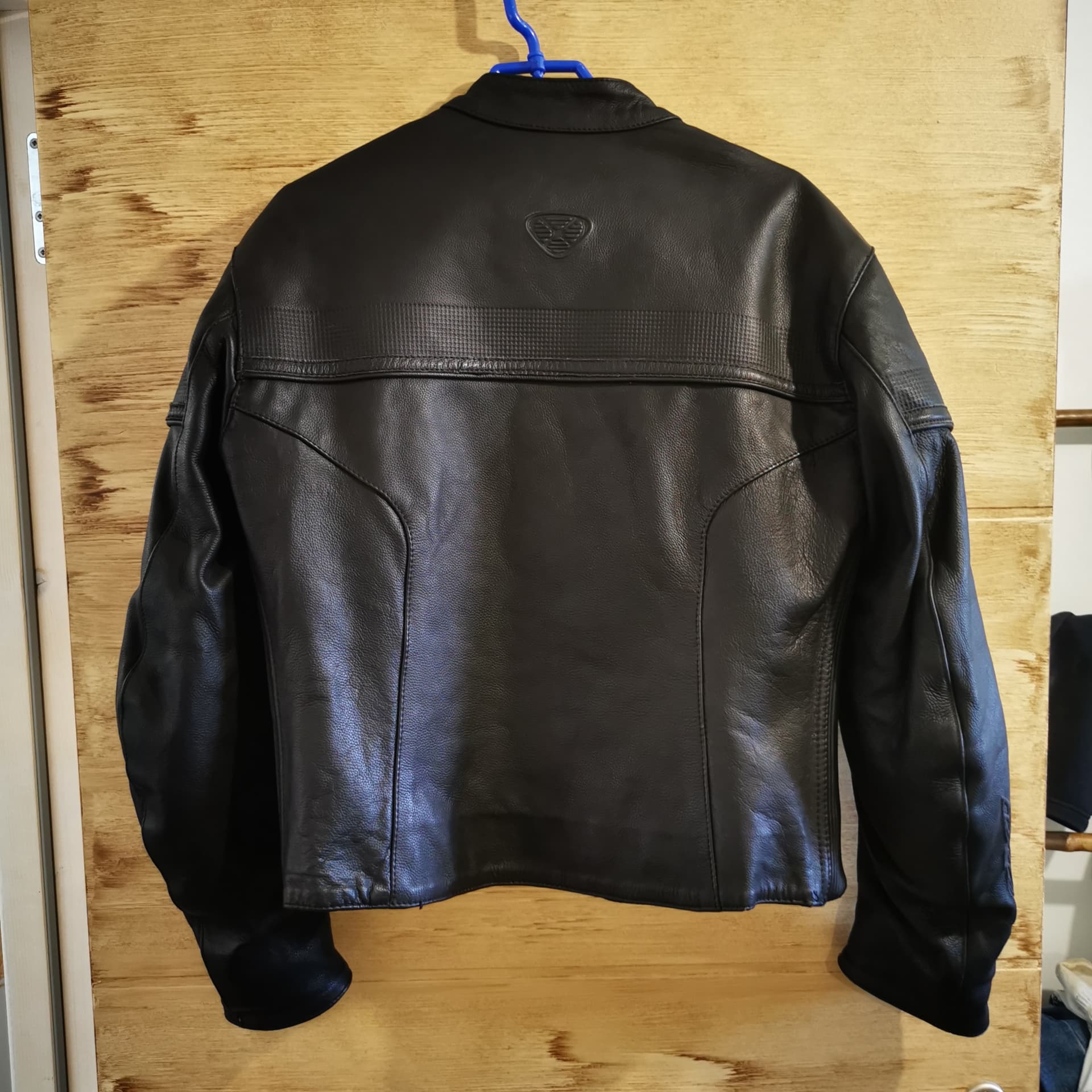 Cuir moto femme — photo 2/3