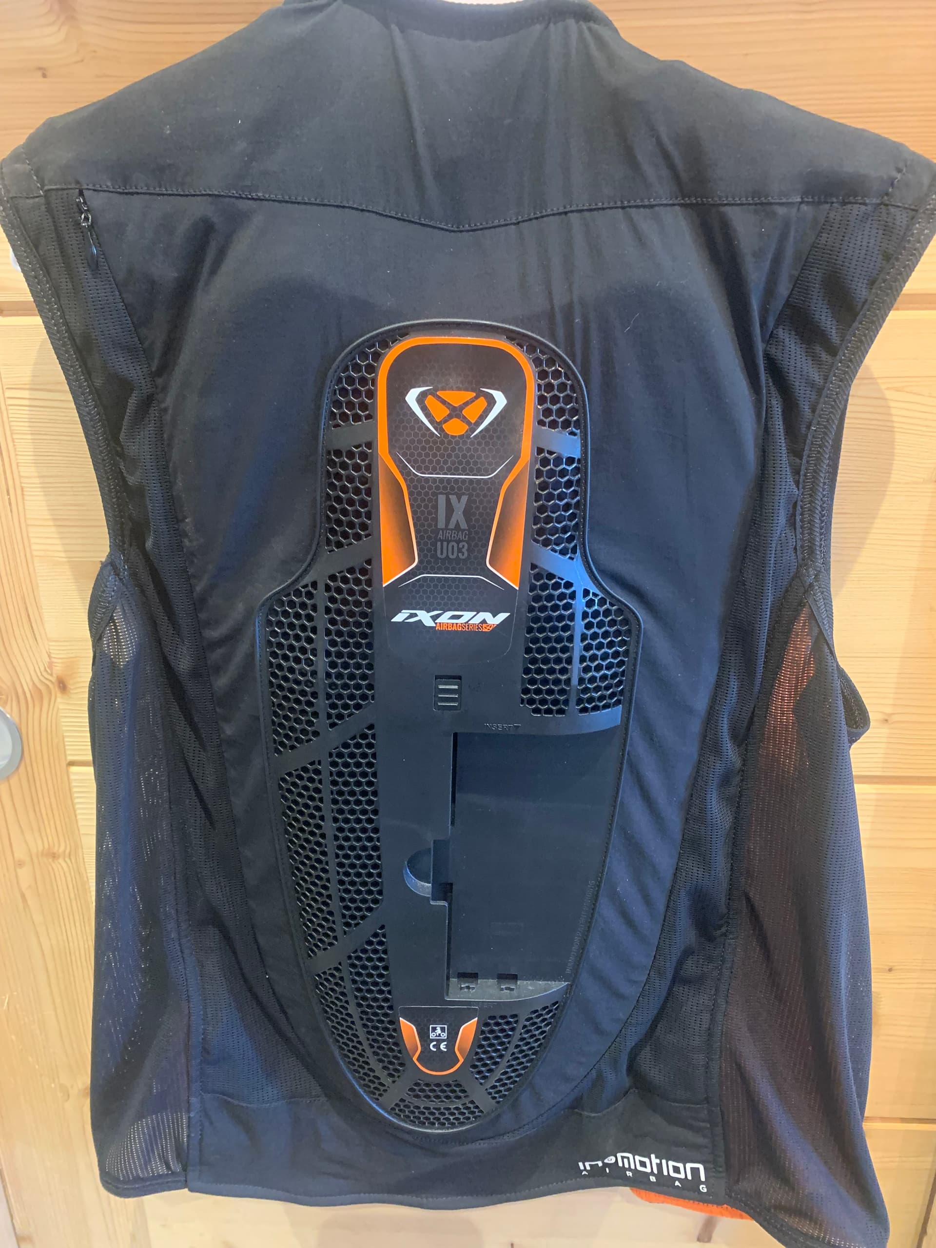 Gilet airbag Ixon IX-airbag U03 — photo 2/5
