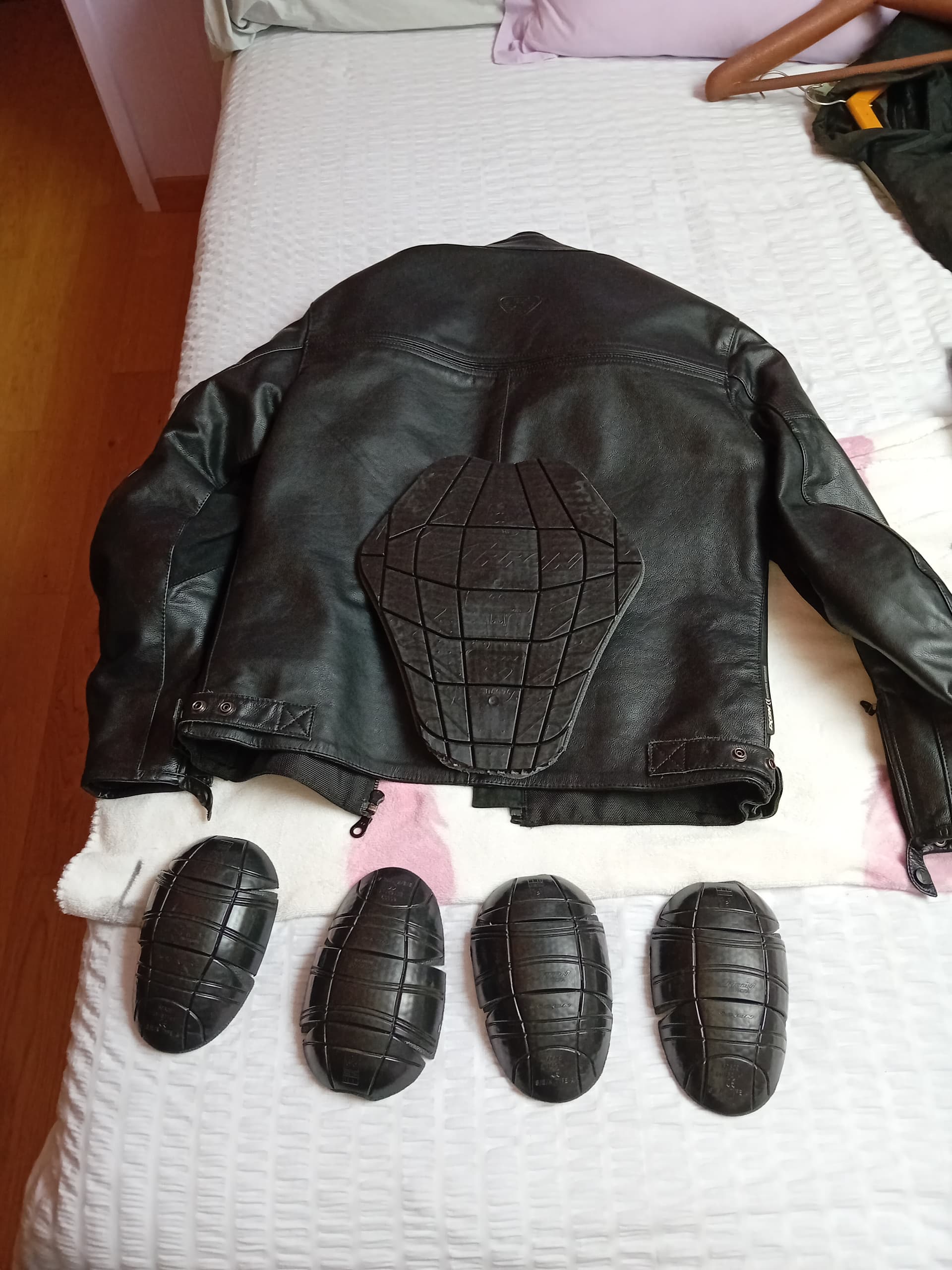 Blouson cuir — photo 1/4