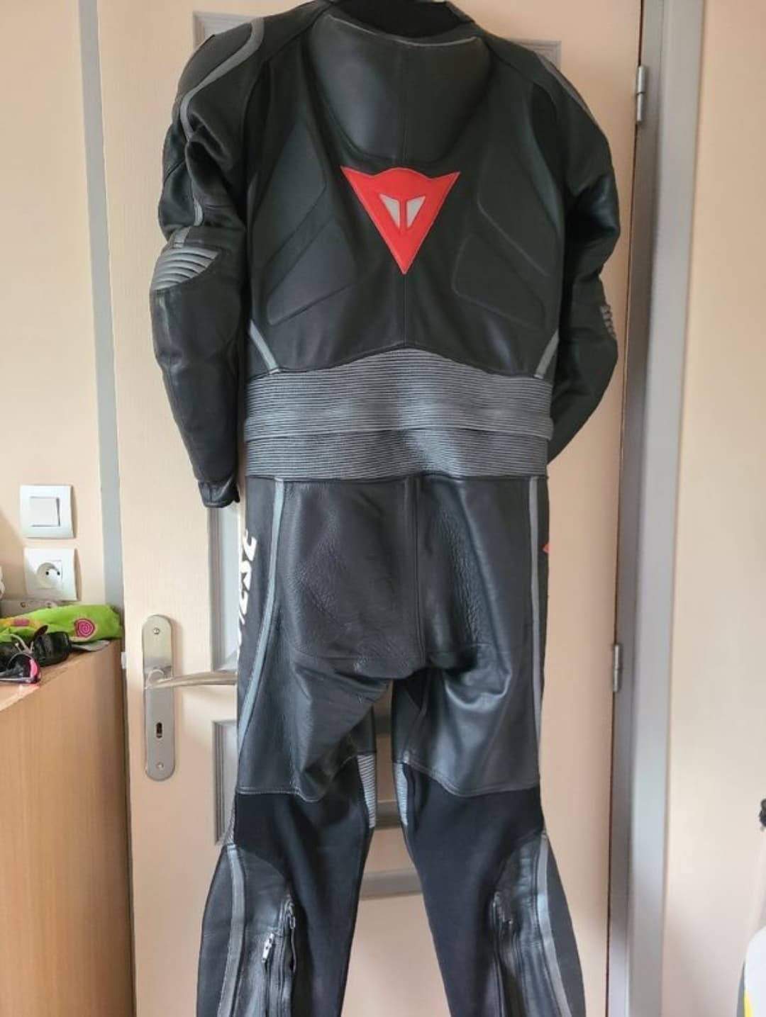 Combinaison cuir 2 pièces Dainese taille 48 — photo 3/3