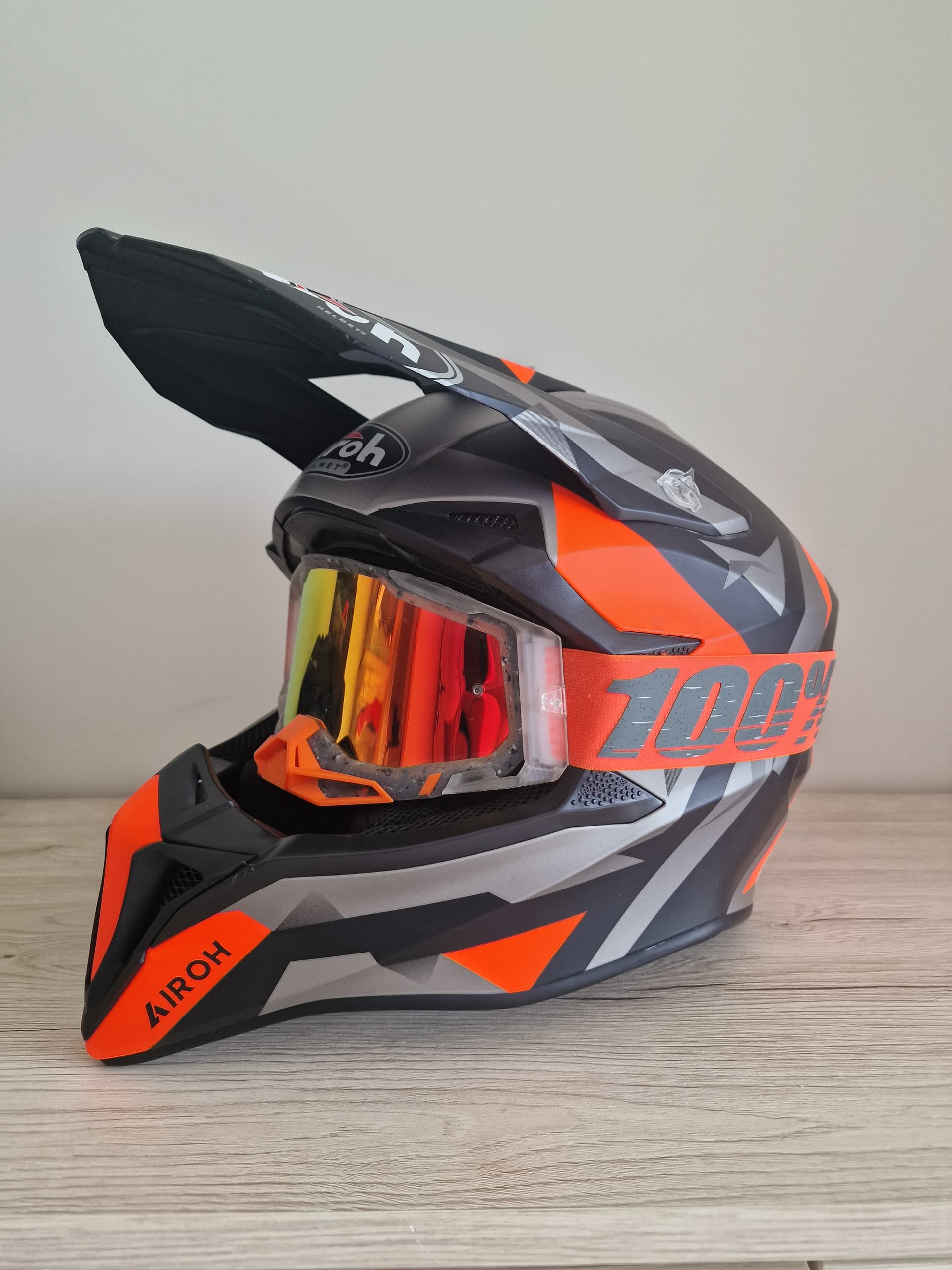 Casque AIROH — photo 2/5