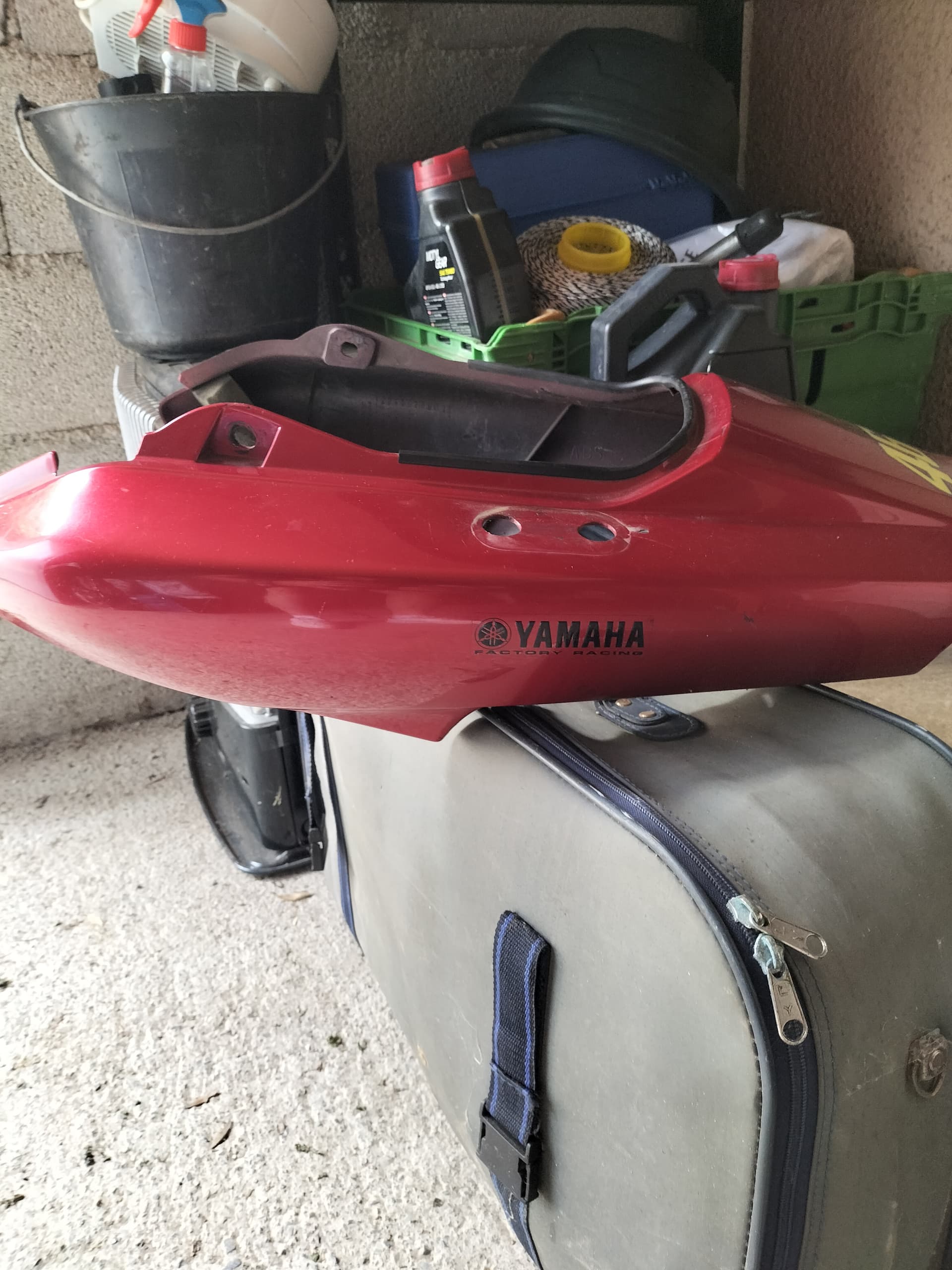 Coque arrière 600 Fazer de 98 a 2001 — photo 4/5