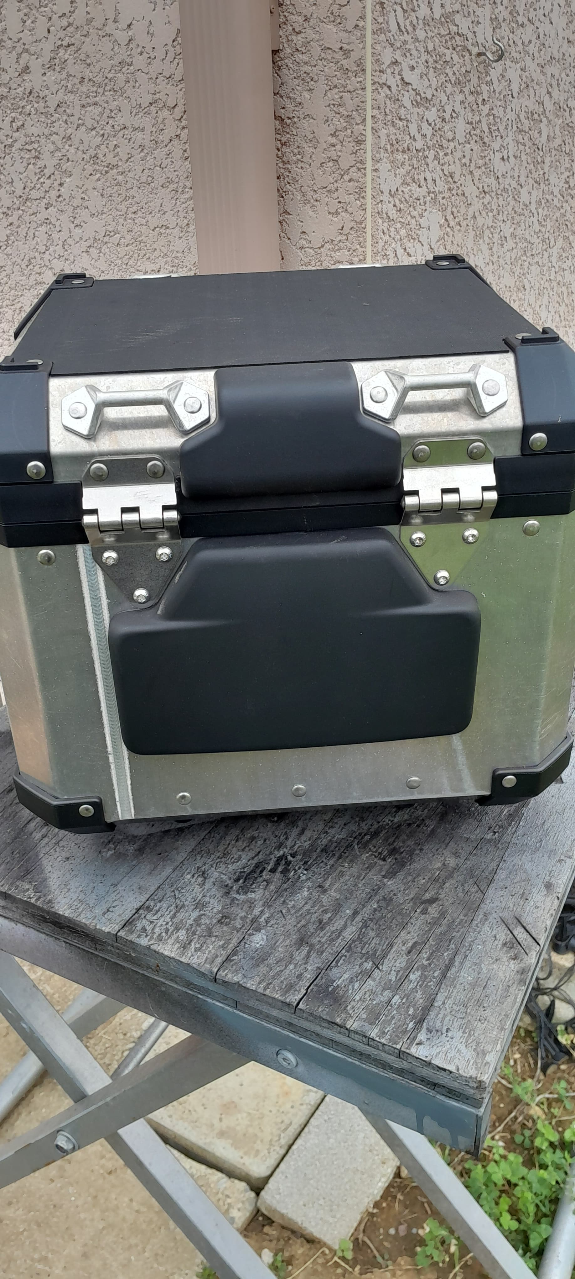 Top case — photo 3/5