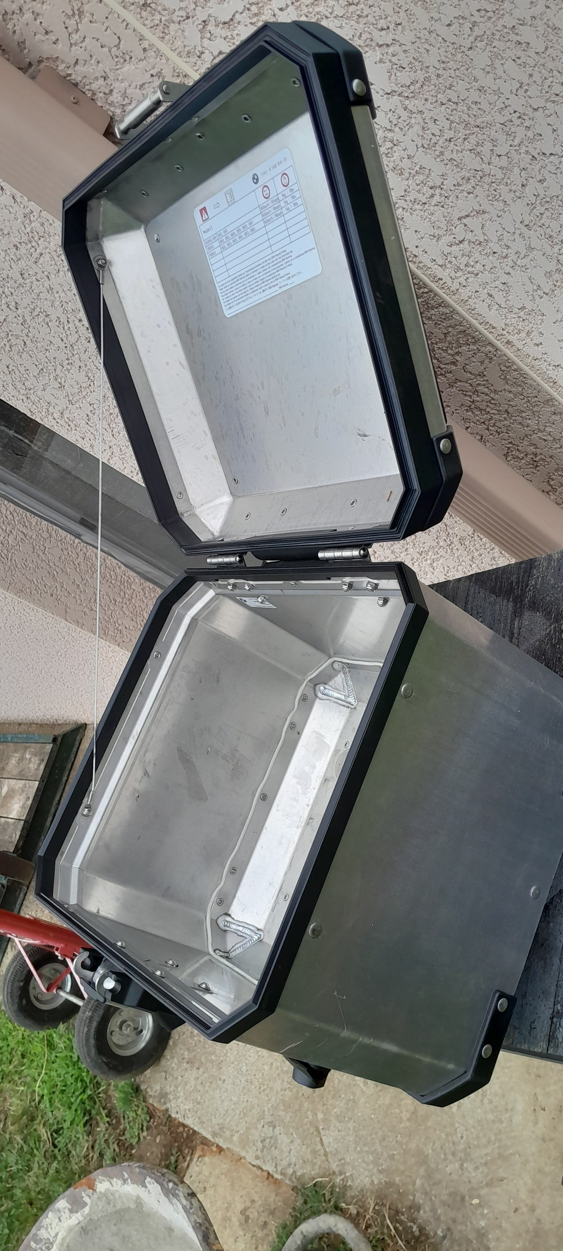 Top case — photo 5/5