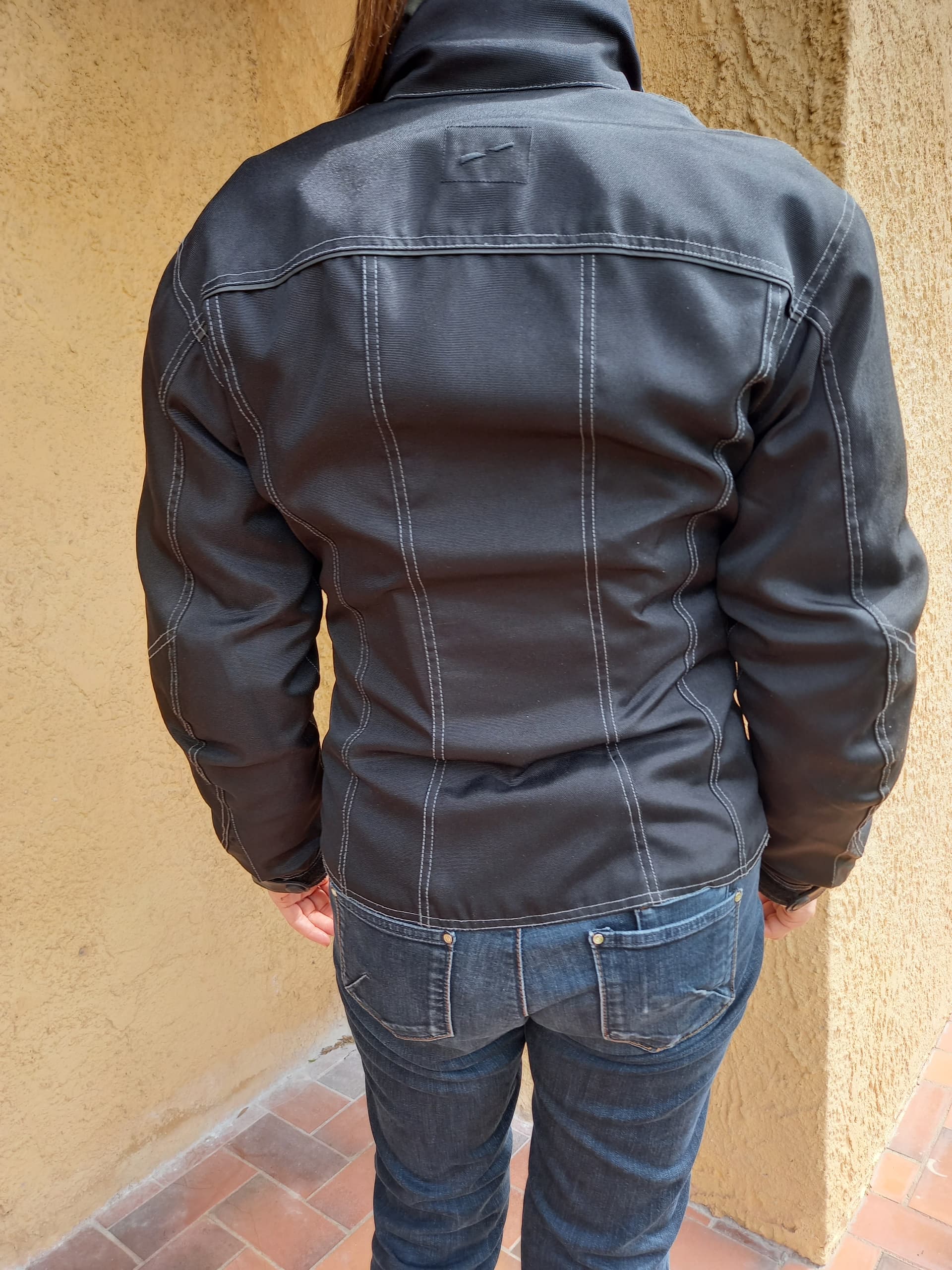 Blouson femme "mac adam" en 38, coqué et waterproof — photo 2/4