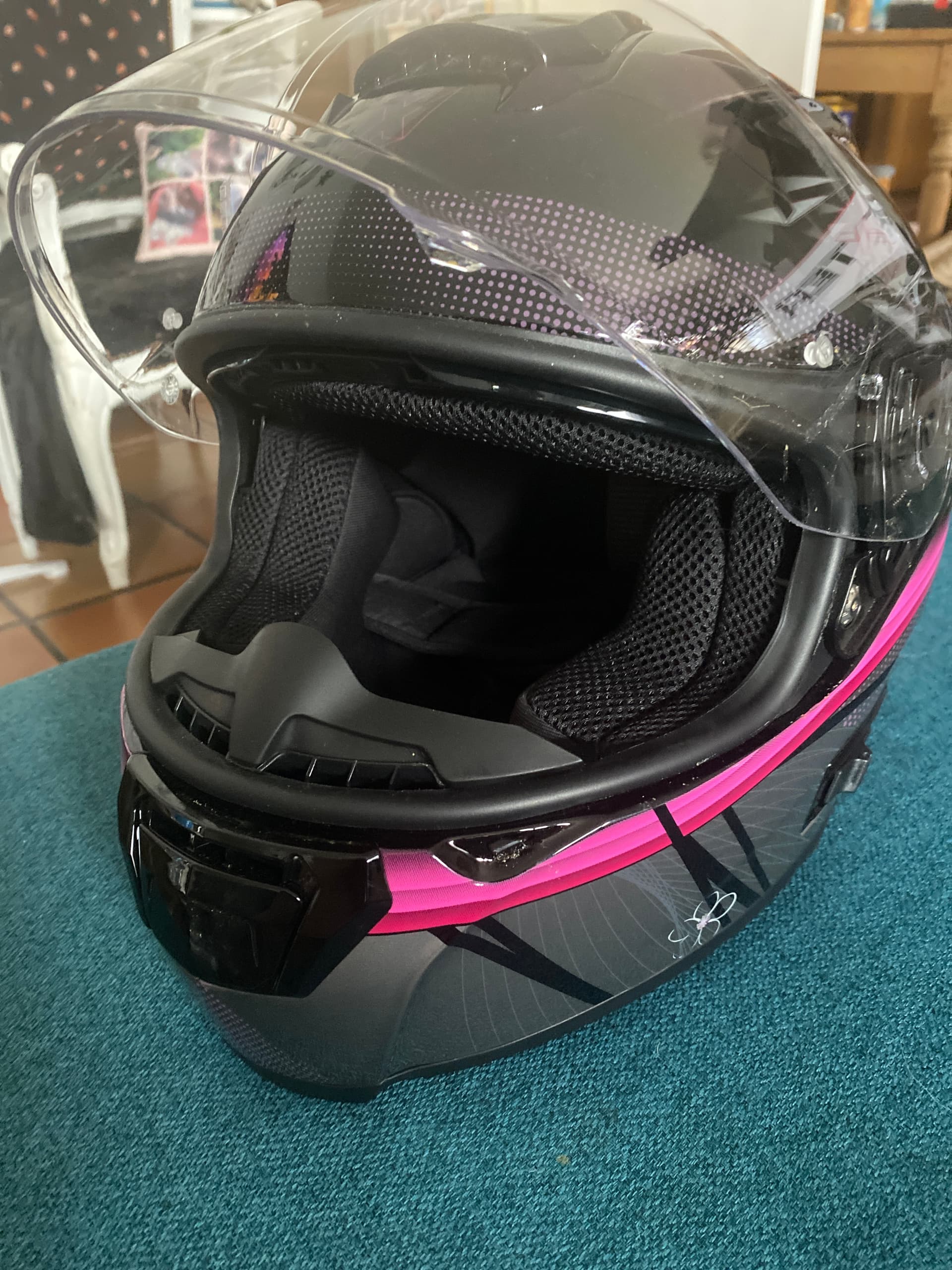 Casque — photo 1/6